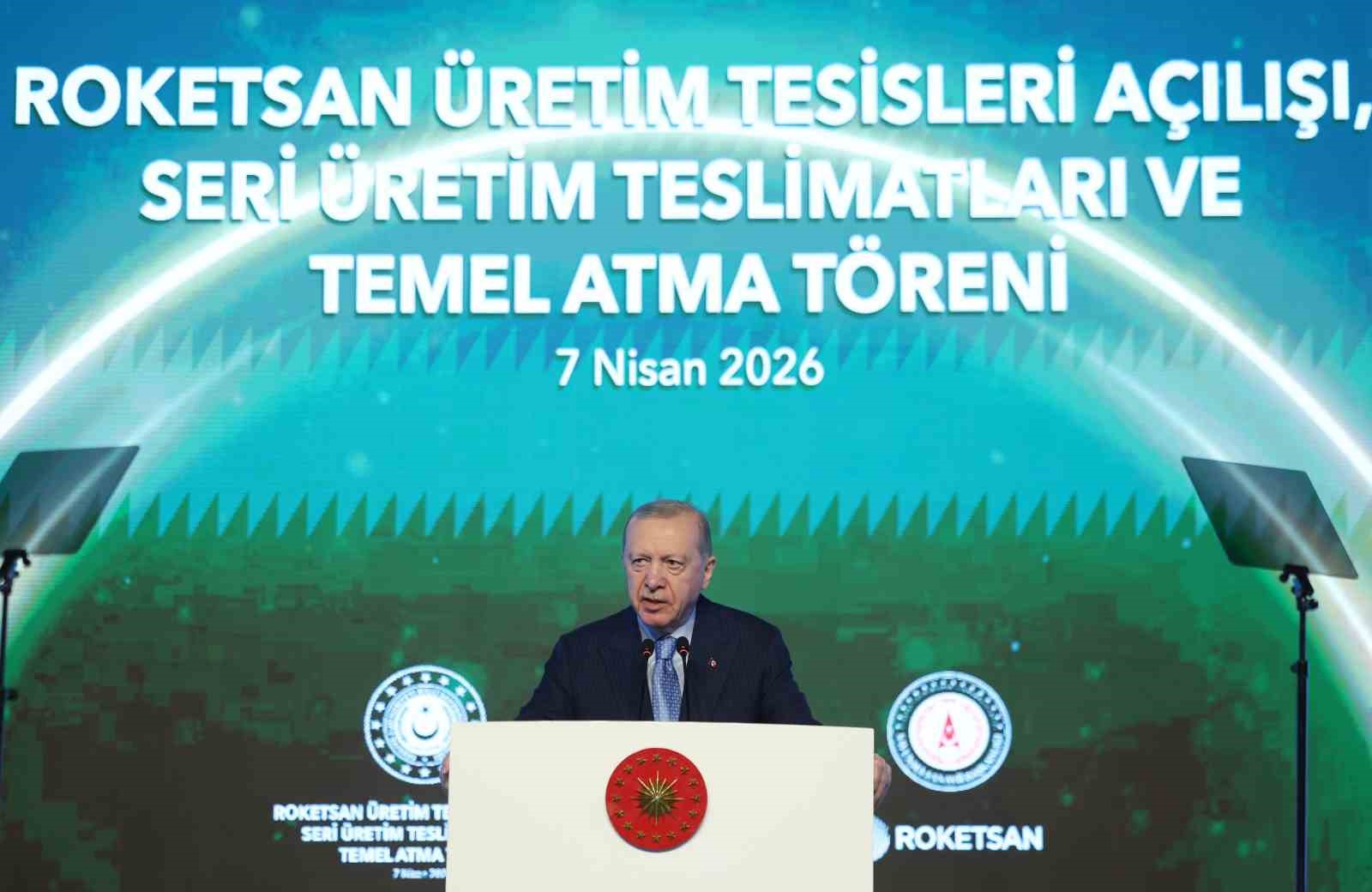 Cumhurbaşkanı Erdoğan: "2028’de 11 milyar dolarlık ihracat hacmini yakalayacak, inşallah savunma ihracatında dünyada ilk 10’a gireceğiz"
Cumhurbaşkanı Erdoğan: "2028’de 11 milyar dolarlık ihracat hacmini yakalayacak, inşallah savunma ihracatında dünyada ilk 10’a gireceğiz"