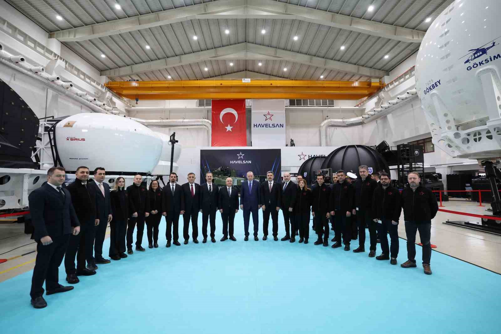 Cumhurbaşkanı Erdoğan: "Artık kendi teknolojisini tasarlayan, kendi yazılımını üreten ve ürettiklerini tüm dünyaya ihraç eden bir Türkiye var"
