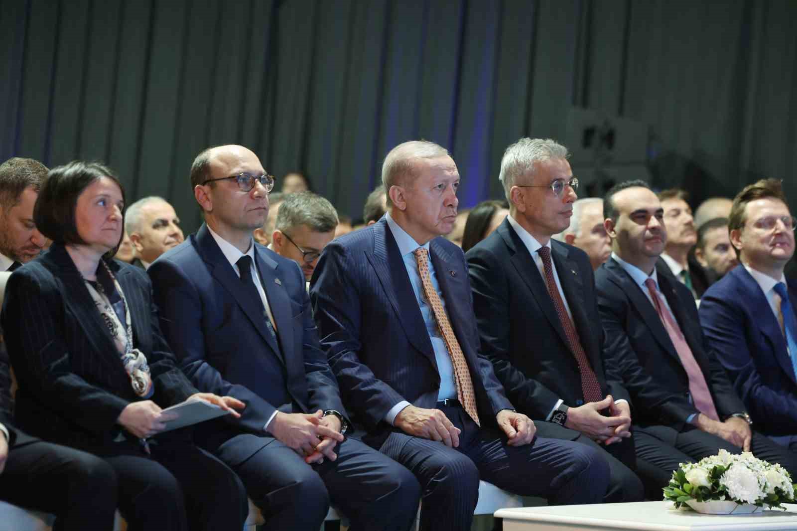 Cumhurbaşkanı Erdoğan: "Atatürk’ün adını güya dillerinden düşürmeyenler, Gazi Mustafa Kemal’in mirasına da sahip çıkmadı"
