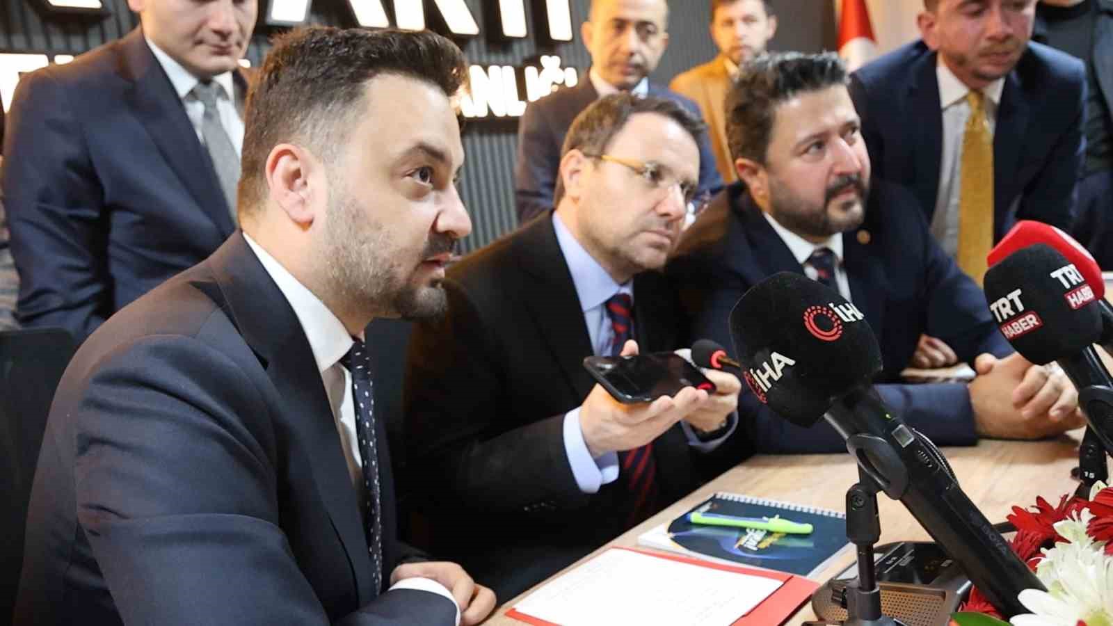 Cumhurbaşkanı Erdoğan, Bakan Gürlek ile telefonla görüştü
Cumhurbaşkanı Erdoğan, Bakan Gürlek ile telefonla görüştü