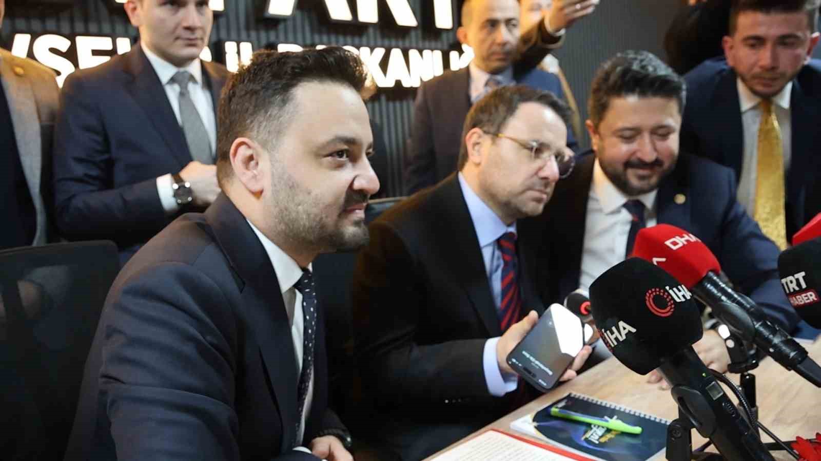 Cumhurbaşkanı Erdoğan, Bakan Gürlek ile telefonla görüştü
Cumhurbaşkanı Erdoğan, Bakan Gürlek ile telefonla görüştü