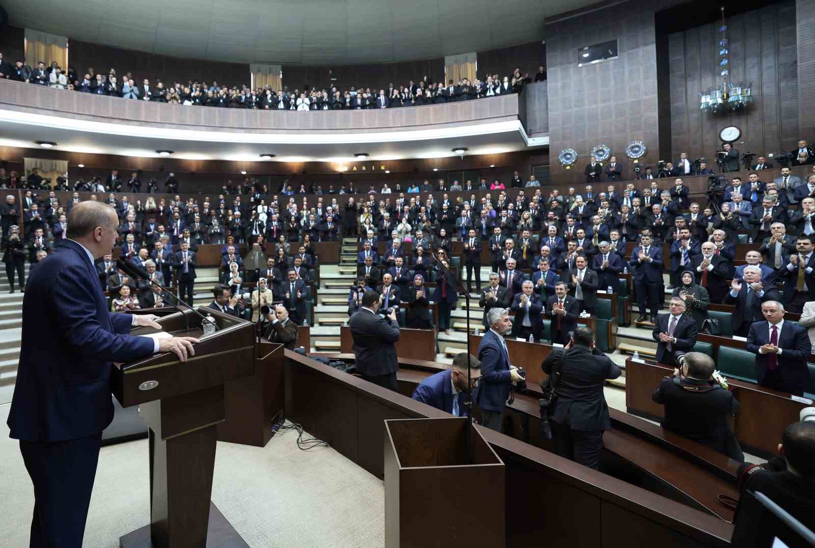 Cumhurbaşkanı Erdoğan: "Bayrağımıza uzanan o kirli elleri muhakkak bulacak, bunun hesabını o hainlerden mutlaka soracağız"

