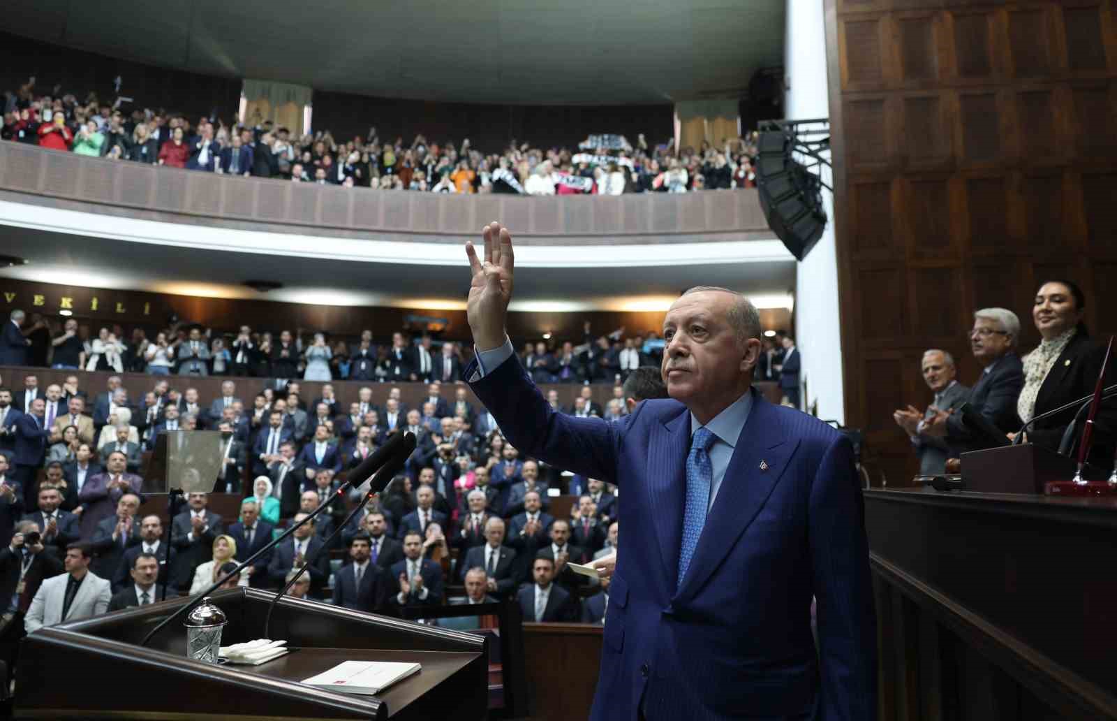 Cumhurbaşkanı Erdoğan: "Bölgemizde yeni ameliyatlar yapmak isteyenlerin oyunlarına gelmek hem tarihimize hem istikbalimize yapılmış bir ihanet olacaktır"
