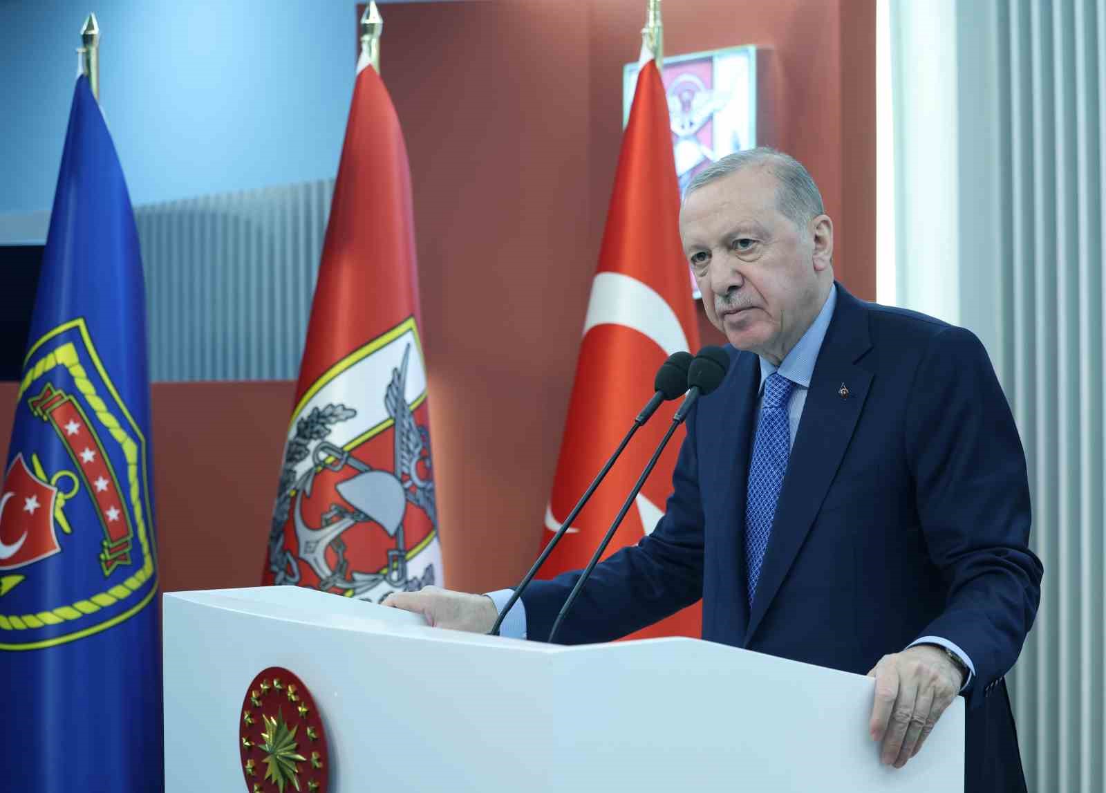 Cumhurbaşkanı Erdoğan: "Bu topraklarda huzur ve barış içinde yaşamak istiyorsak caydırıcılığımızı sürekli arttırmak zorundayız"
Cumhurbaşkanı Erdoğan: "Bu topraklarda huzur ve barış içinde yaşamak istiyorsak caydırıcılığımızı sürekli arttırmak zorundayız"