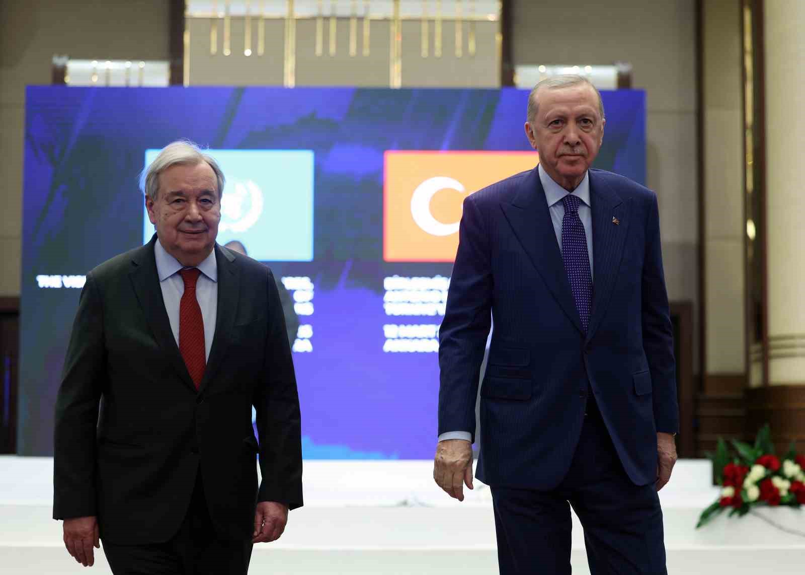 Cumhurbaşkanı Erdoğan: "Diplomasi ve diyalog adil ve kalıcı bir barışa giden en güvenli yoldur"
