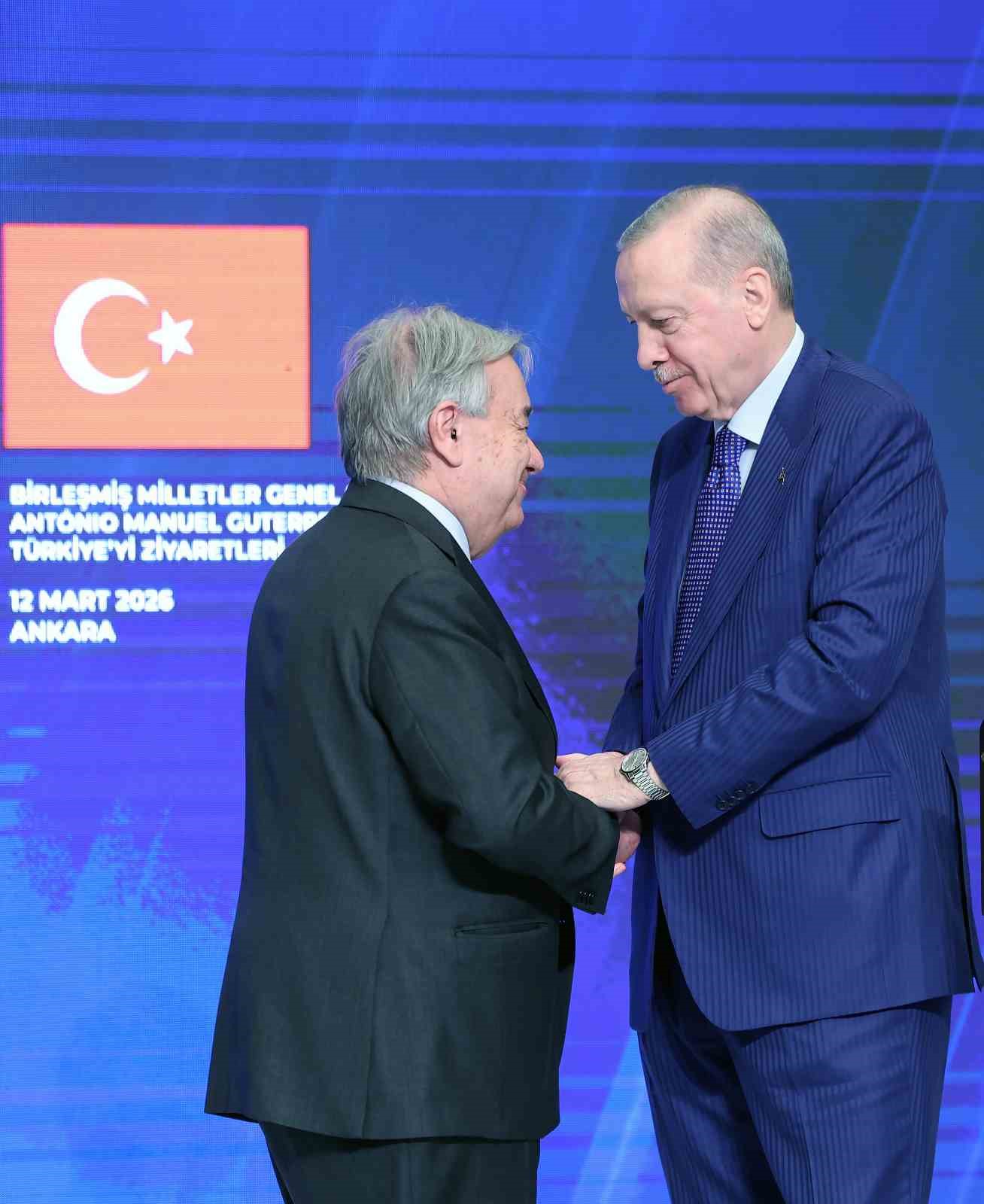 Cumhurbaşkanı Erdoğan: "Diplomasi ve diyalog adil ve kalıcı bir barışa giden en güvenli yoldur"
