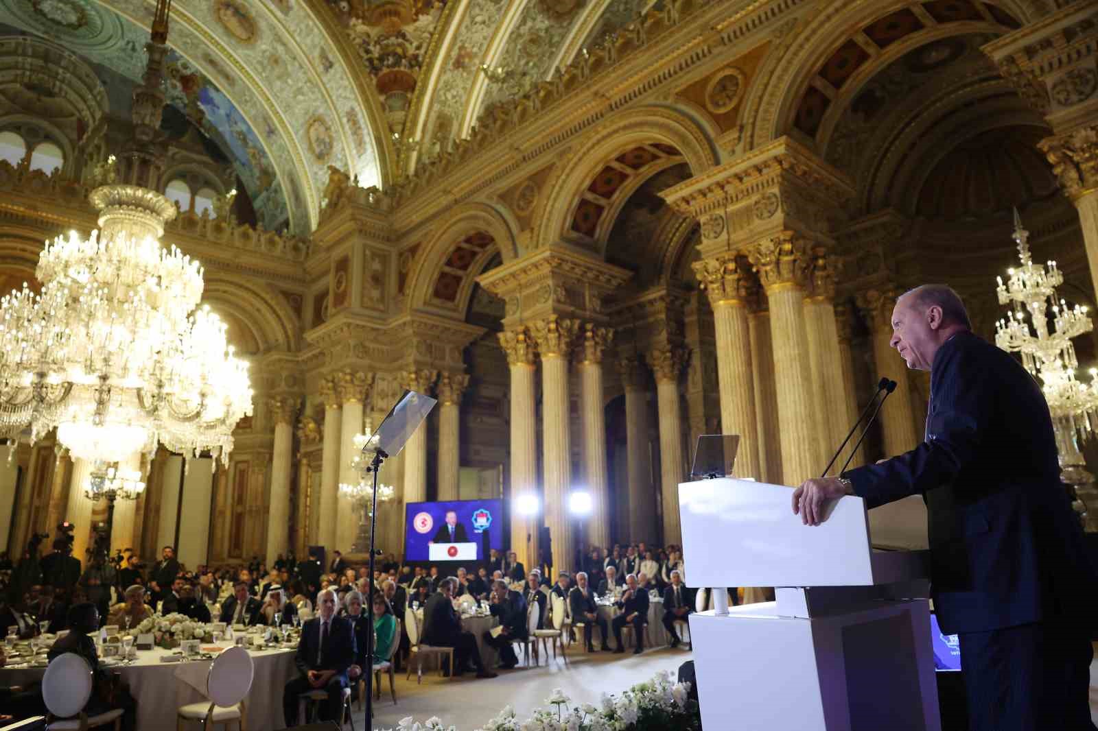 Cumhurbaşkanı Erdoğan: "Diplomasi ve müzakerenin yerini füze ve bombaların aldığı böyle bir ortamda kimse güvende değildir"
