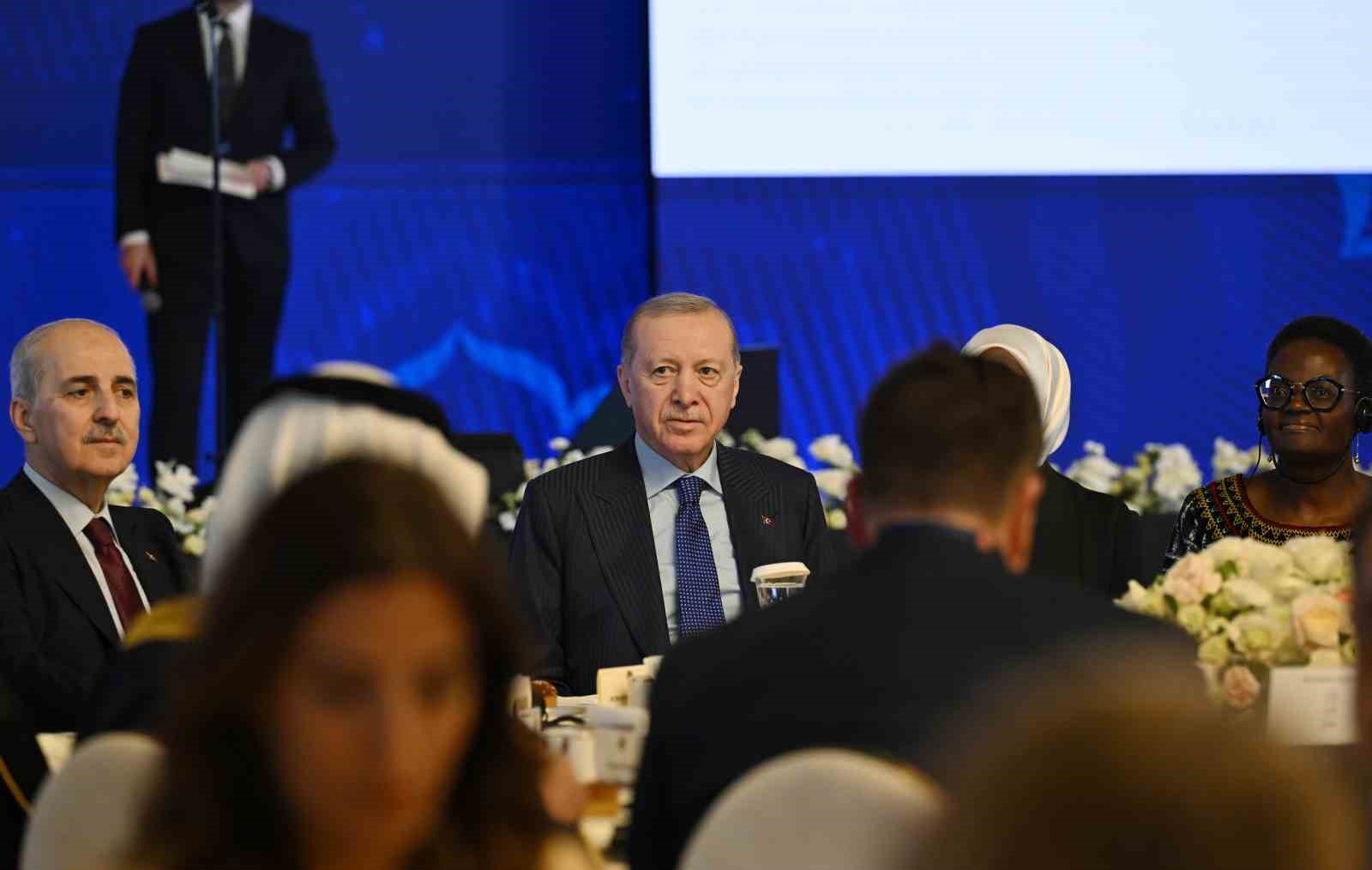 Cumhurbaşkanı Erdoğan: "Diplomasi ve müzakerenin yerini füze ve bombaların aldığı böyle bir ortamda kimse güvende değildir"
