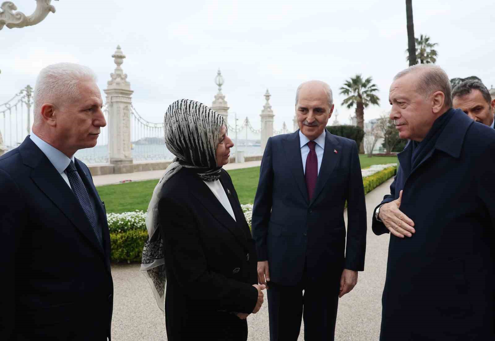 Cumhurbaşkanı Erdoğan: "Diplomasi ve müzakerenin yerini füze ve bombaların aldığı böyle bir ortamda kimse güvende değildir"
