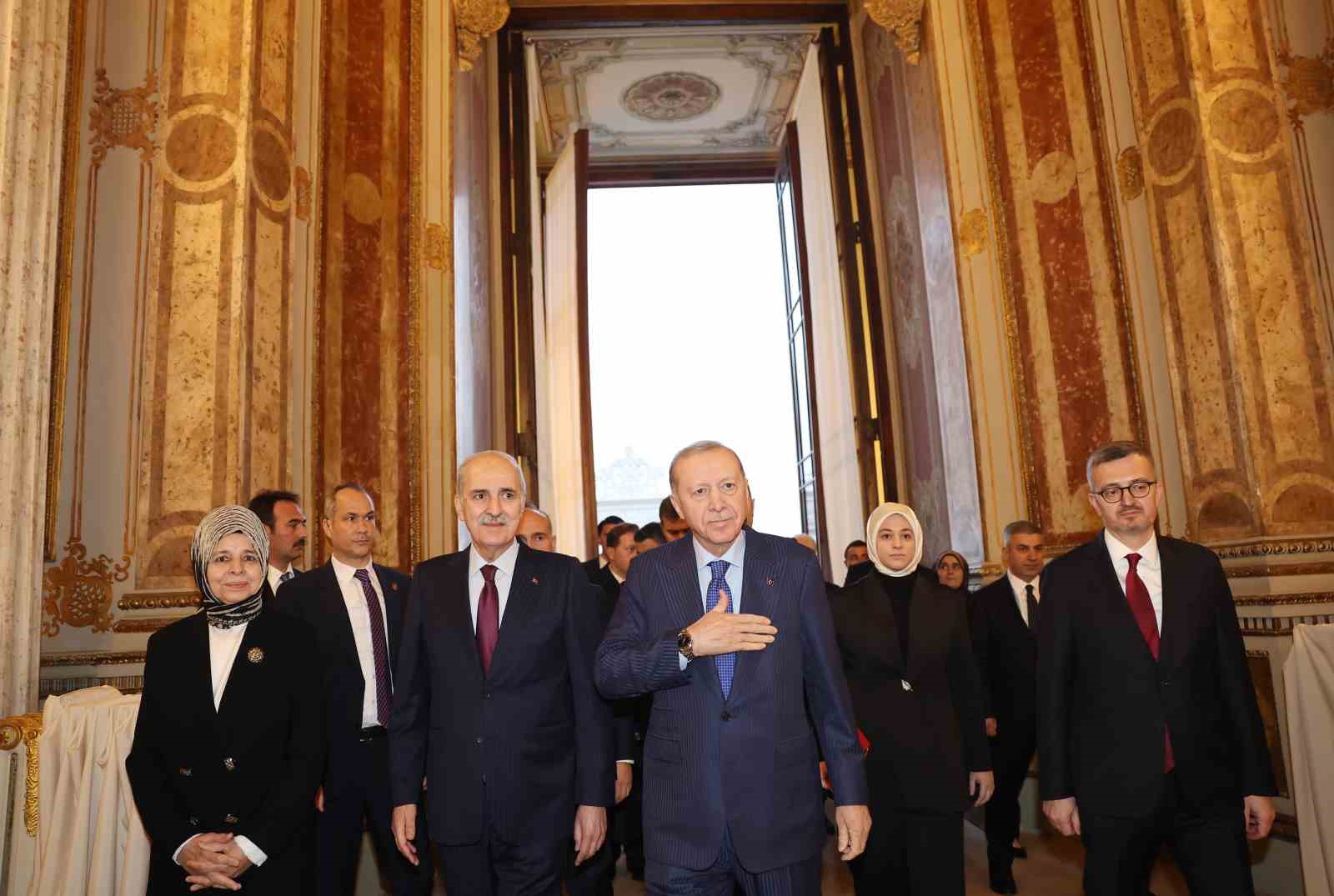 Cumhurbaşkanı Erdoğan: "Diplomasi ve müzakerenin yerini füze ve bombaların aldığı böyle bir ortamda kimse güvende değildir"
