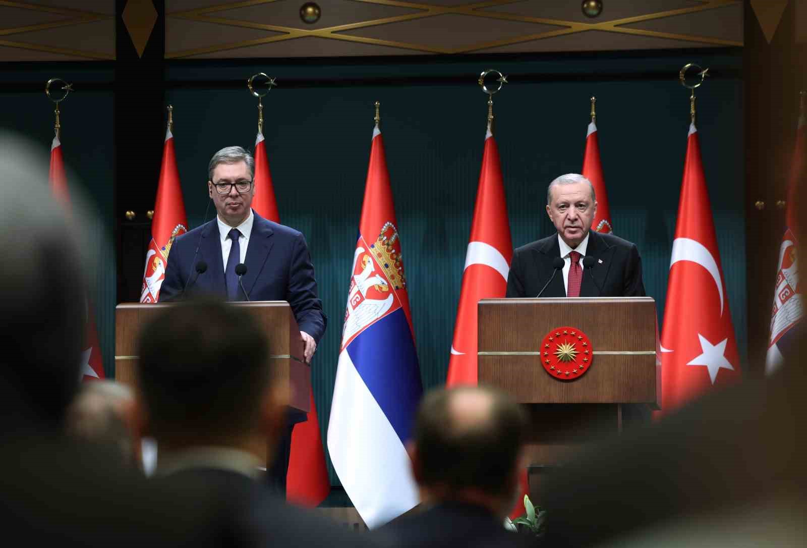 Cumhurbaşkanı Erdoğan: "Dünyada belirsizliğin arttığı dönemde Türkiye olarak çevremizde ve ötesinde barışın ve huzurun tesisi için var gücümüzle çalışıyoruz"
