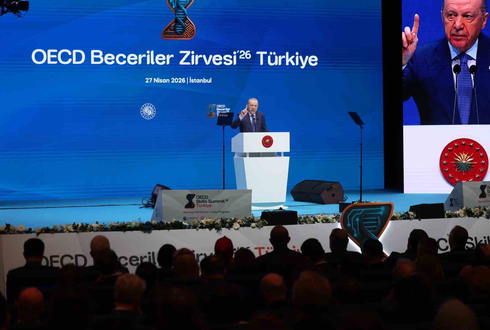 Cumhurbaşkanı Erdoğan "Dünyamız teknolojinin ve yapay zekanın öncülüğünü yaptığı keskin bir dönüşüm sürecinden geçiyor"
