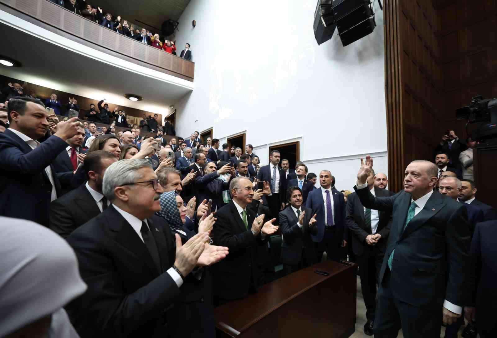 Cumhurbaşkanı Erdoğan: "Emeklilerimizin bu ayki emekli maaş ödemelerini öne çekerek 14 Mart’tan itibaren ödemeye başlıyoruz
