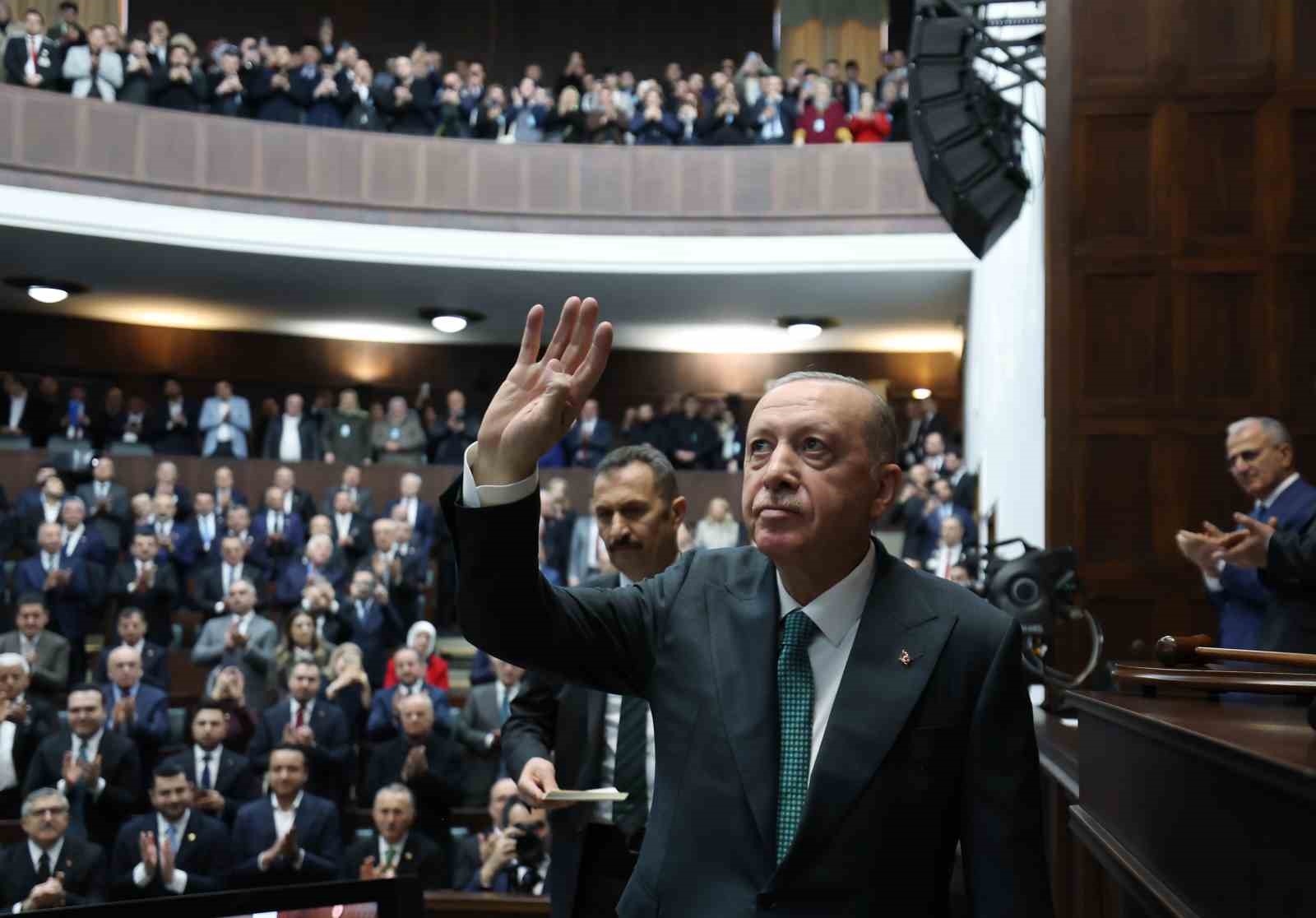 Cumhurbaşkanı Erdoğan: "Emeklilerimizin bu ayki emekli maaş ödemelerini öne çekerek 14 Mart’tan itibaren ödemeye başlıyoruz
