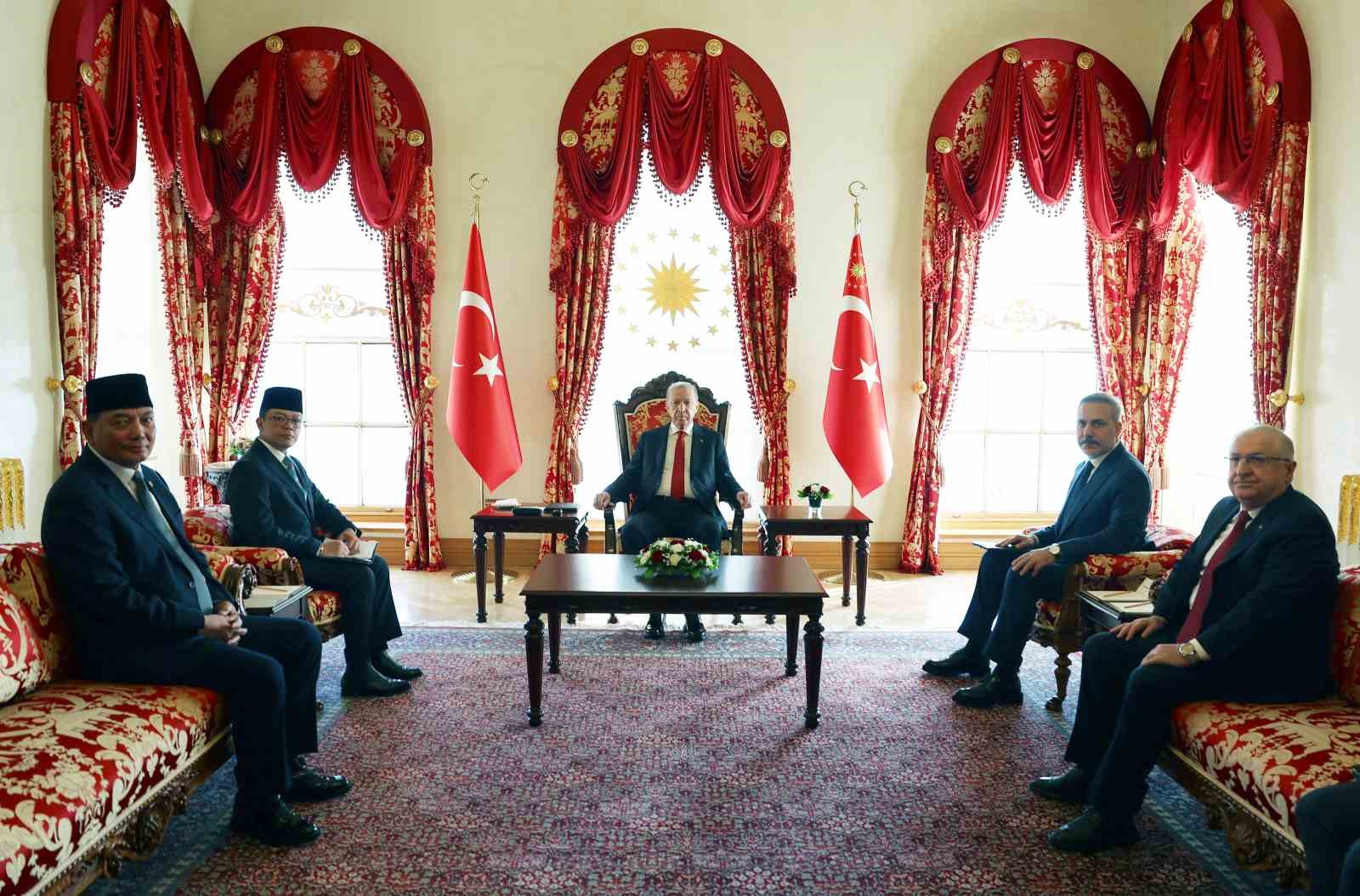 Cumhurbaşkanı Erdoğan, Endonezya Dışişleri ve Savunma Bakanını kabul etti
