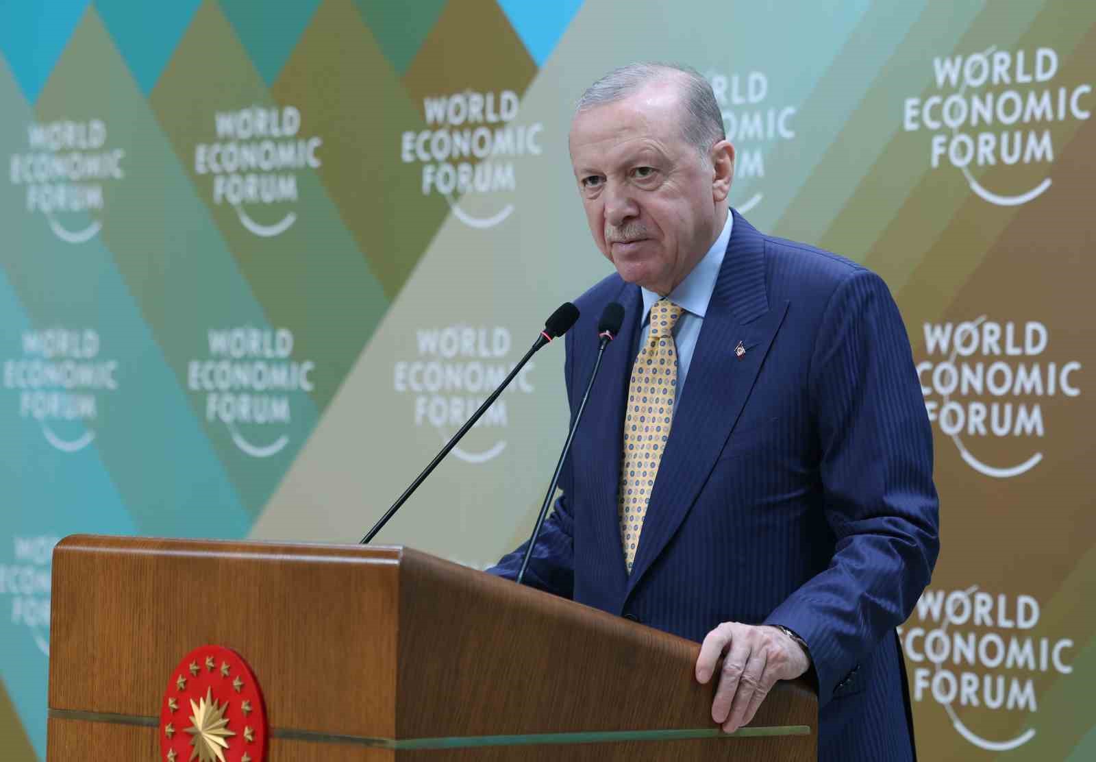 Cumhurbaşkanı Erdoğan: "Enerji piyasalarında üretim, bilişim, ulaşım ve ticaret ağlarının işleyişine kadar geniş bir alanda savaşın olumsuz etkilerini tüm dünya hissediyor"
