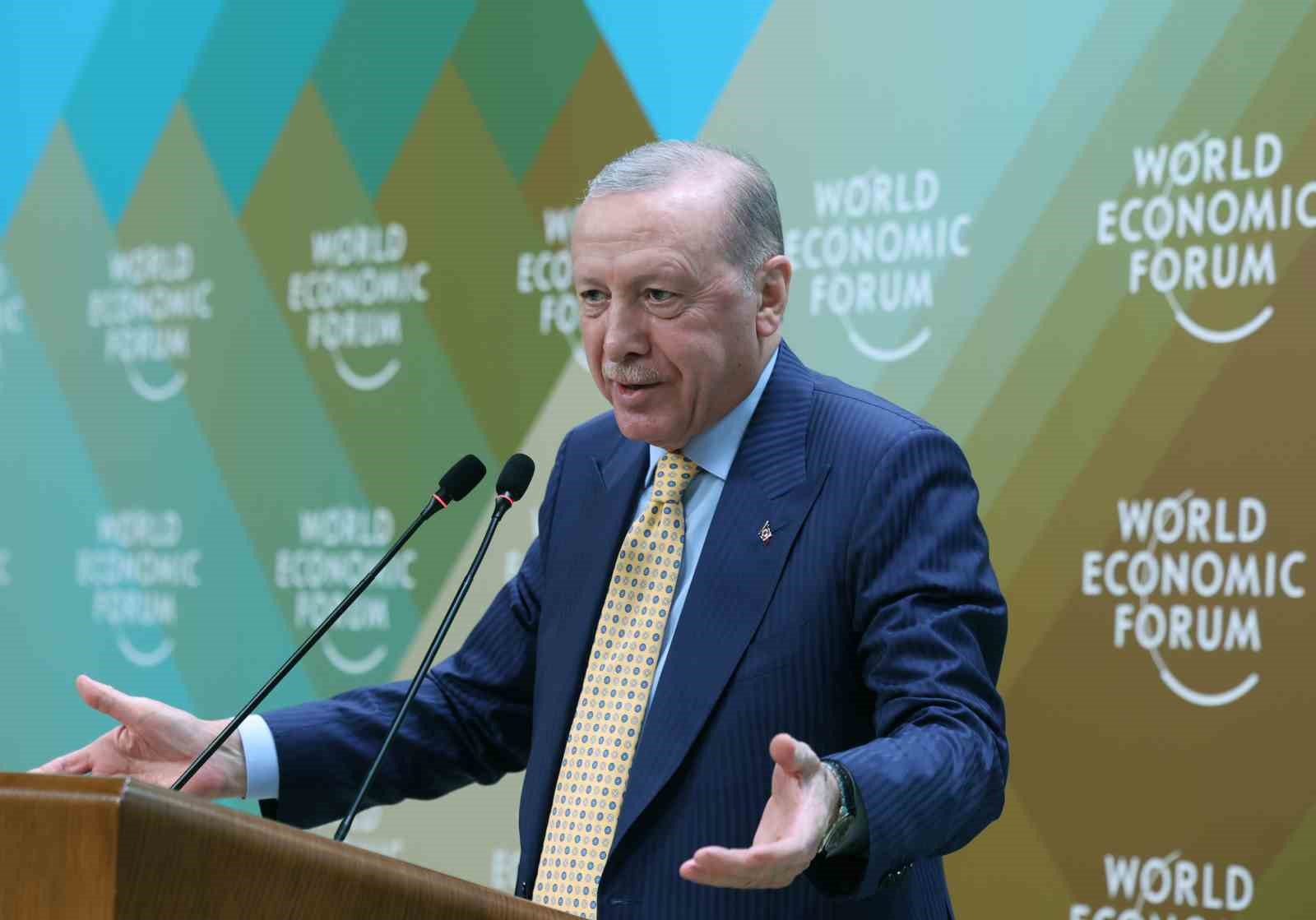 Cumhurbaşkanı Erdoğan: "Enerji piyasalarında üretim, bilişim, ulaşım ve ticaret ağlarının işleyişine kadar geniş bir alanda savaşın olumsuz etkilerini tüm dünya hissediyor"
