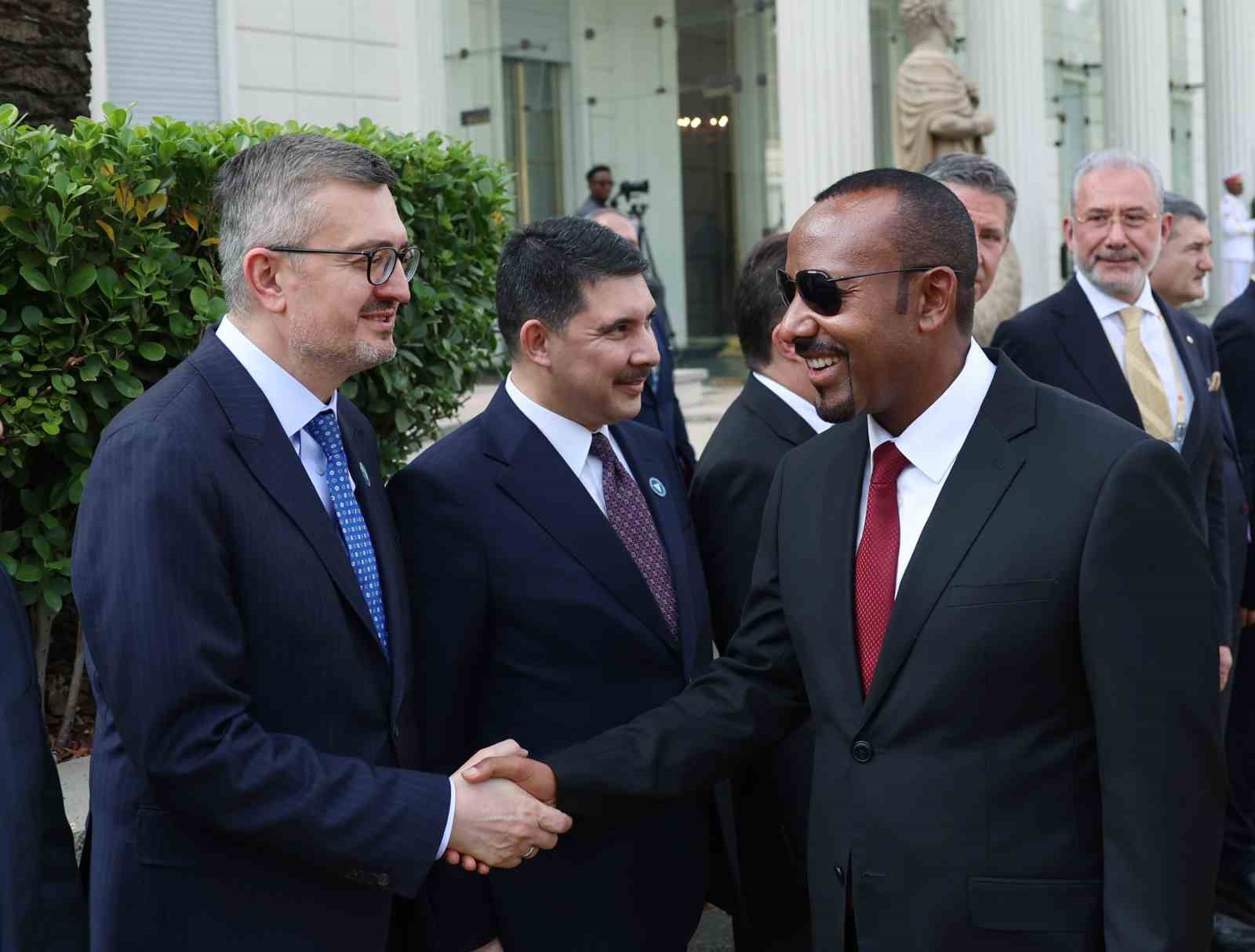 Cumhurbaşkanı Erdoğan, Etiyopya’da resmi törenle karşılandı
