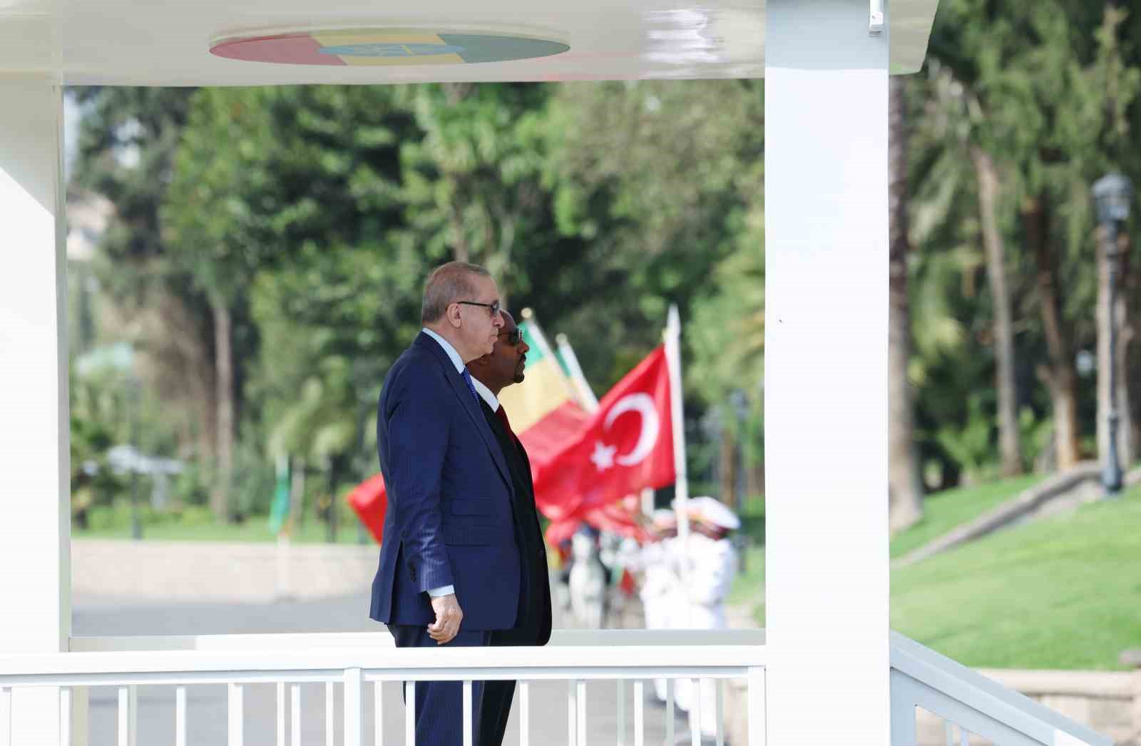 Cumhurbaşkanı Erdoğan, Etiyopya’da resmi törenle karşılandı
