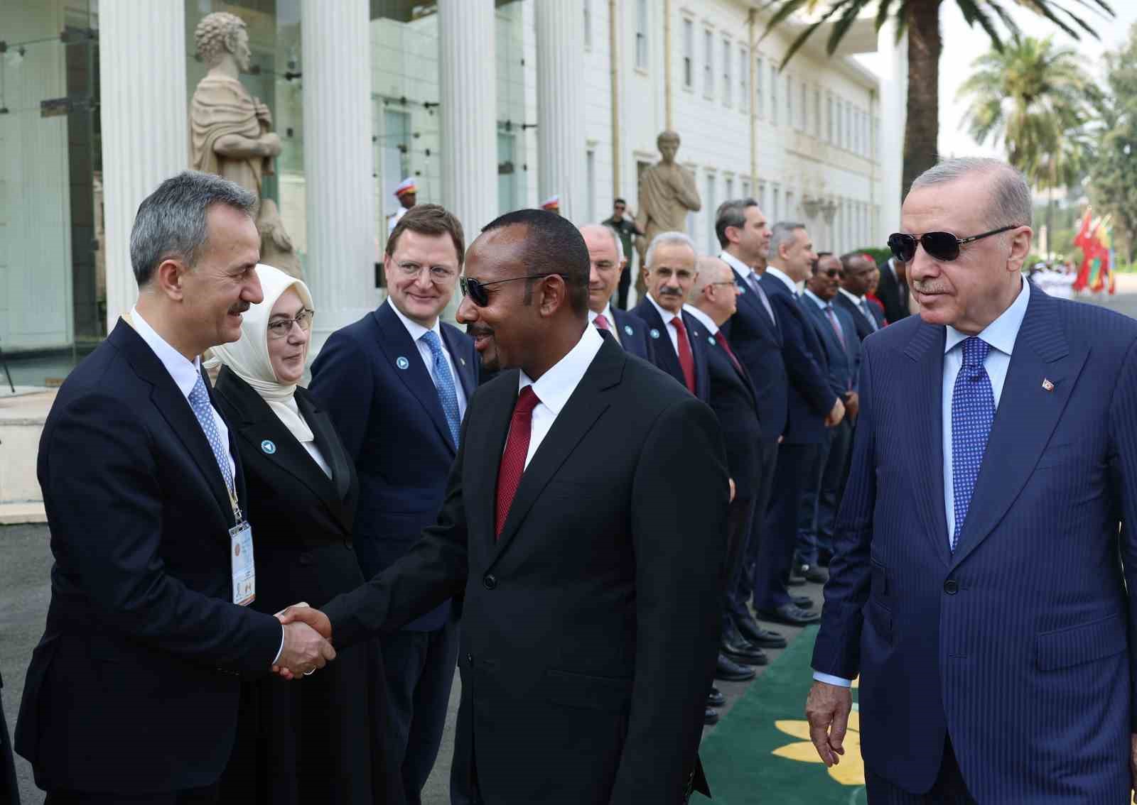 Cumhurbaşkanı Erdoğan, Etiyopya’da resmi törenle karşılandı
