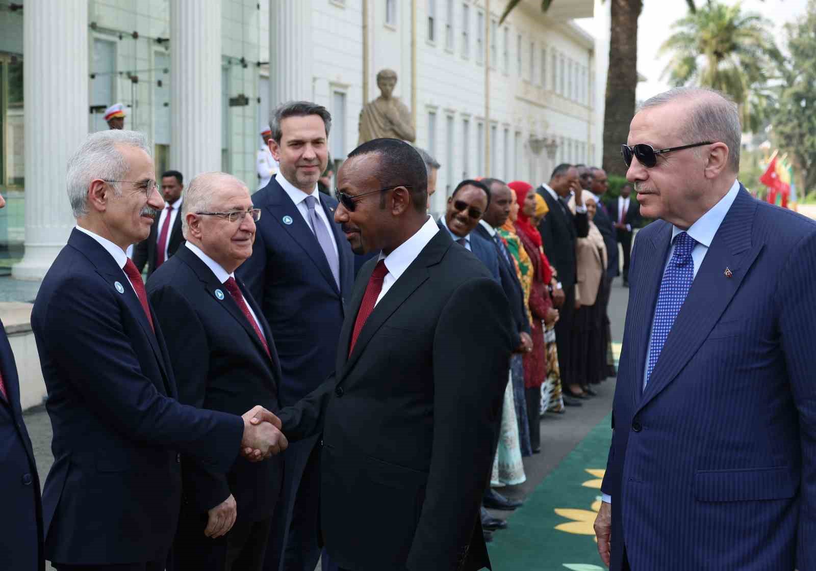 Cumhurbaşkanı Erdoğan, Etiyopya’da resmi törenle karşılandı
