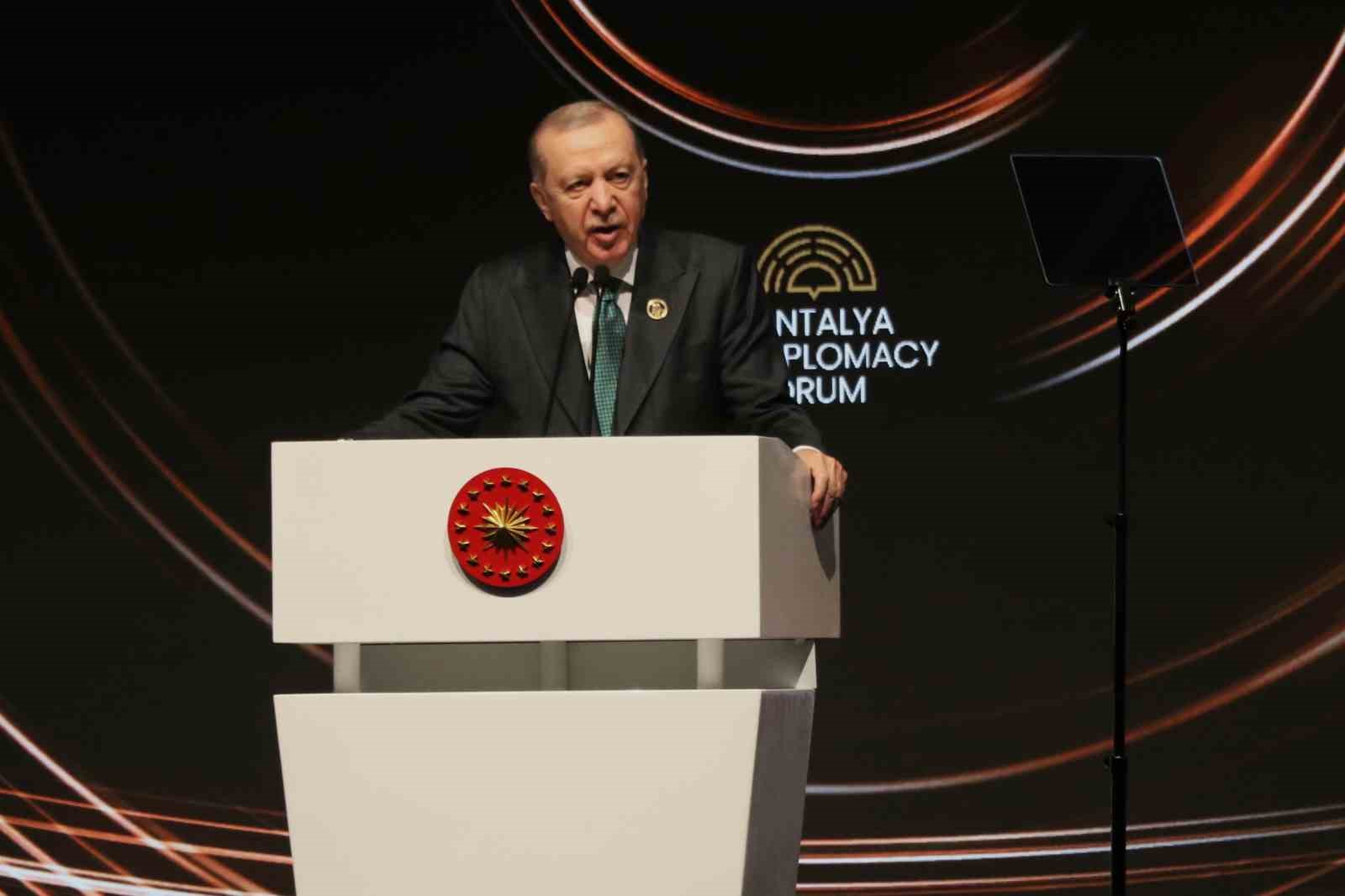 Cumhurbaşkanı Erdoğan: "Gazze’deki soykırım mevcut düzenin neye izin verdiğini göstermiştir"

