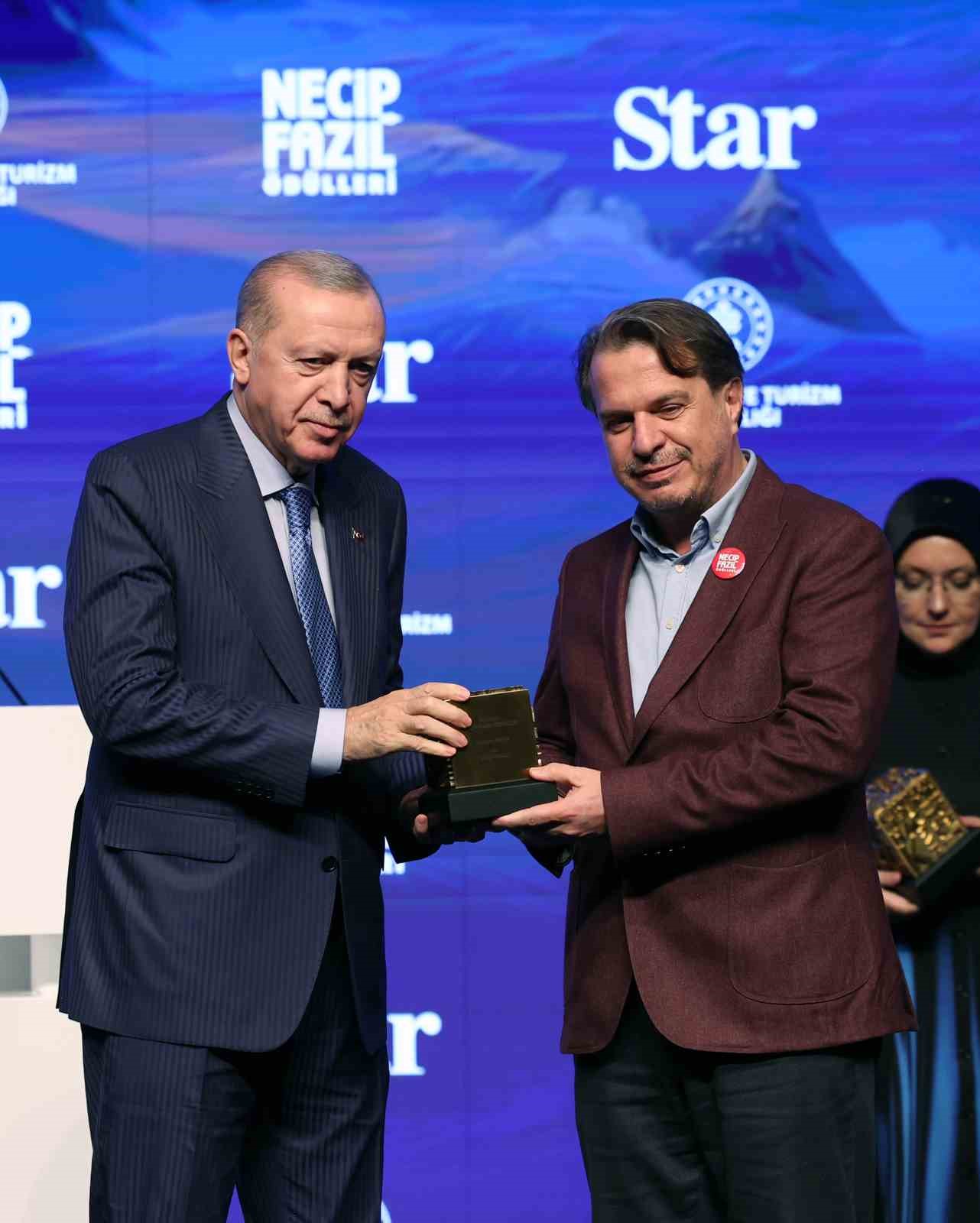 Cumhurbaşkanı Erdoğan: "Gazze’ye konteyner gönderelim diyoruz; ancak Netanyahu denilen bu zalim bu çağrılara asla kulak asmıyor"
Cumhurbaşkanı Erdoğan: "Gazze’ye konteyner gönderelim diyoruz; ancak Netanyahu denilen bu zalim bu çağrılara asla kulak asmıyor"