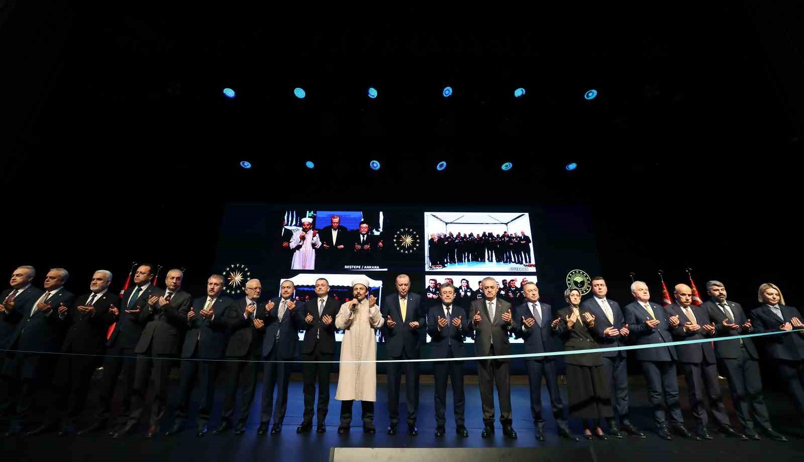 Cumhurbaşkanı Erdoğan: "Geçtiğimiz asırda petrol ve karbon yakıtlar için yapılan mücadele önümüzdeki dönemde su alanında yapılacaktır"
