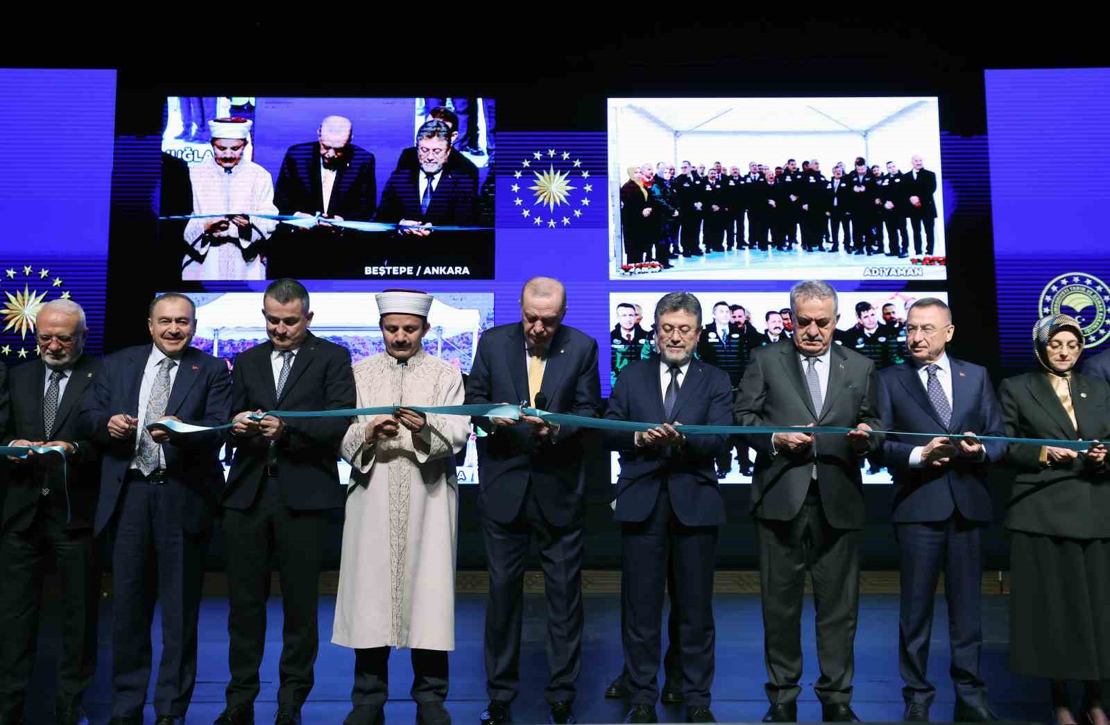 Cumhurbaşkanı Erdoğan: "Geçtiğimiz asırda petrol ve karbon yakıtlar için yapılan mücadele önümüzdeki dönemde su alanında yapılacaktır"
