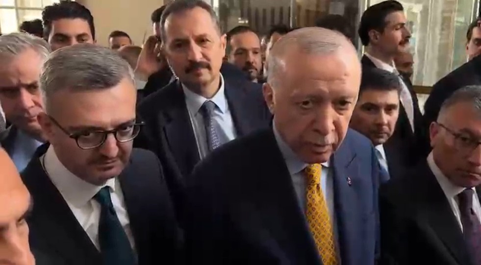 Cumhurbaşkanı Erdoğan: "Genel seçimler zamanında yapılacak"

