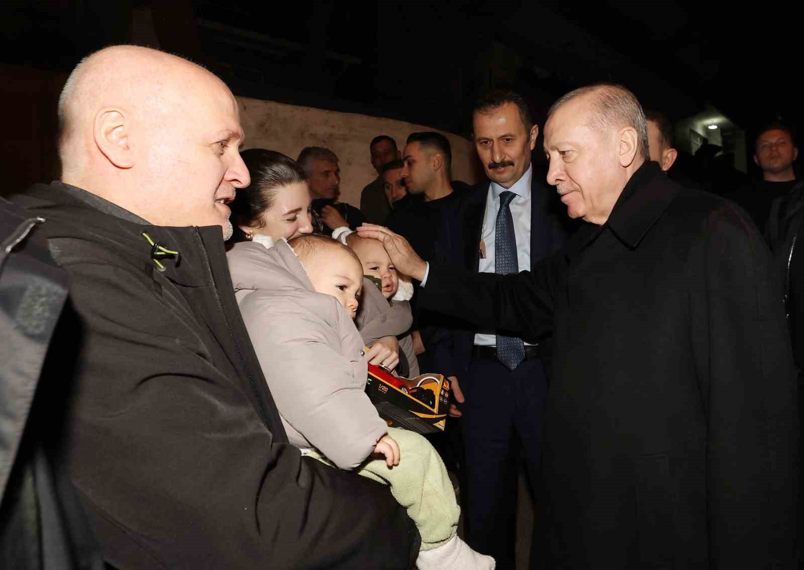 Cumhurbaşkanı Erdoğan, iftarda Kayacık ailesinin misafiri oldu
