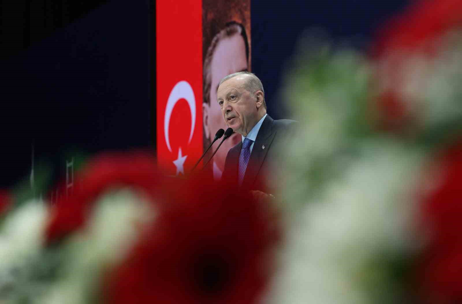 Cumhurbaşkanı Erdoğan: "İran’a yönelik Netanyahu’nun kışkırtmaları ile başlayan Amerika-İsrail saldırılarından üzüntü ve endişe duyuyoruz"
