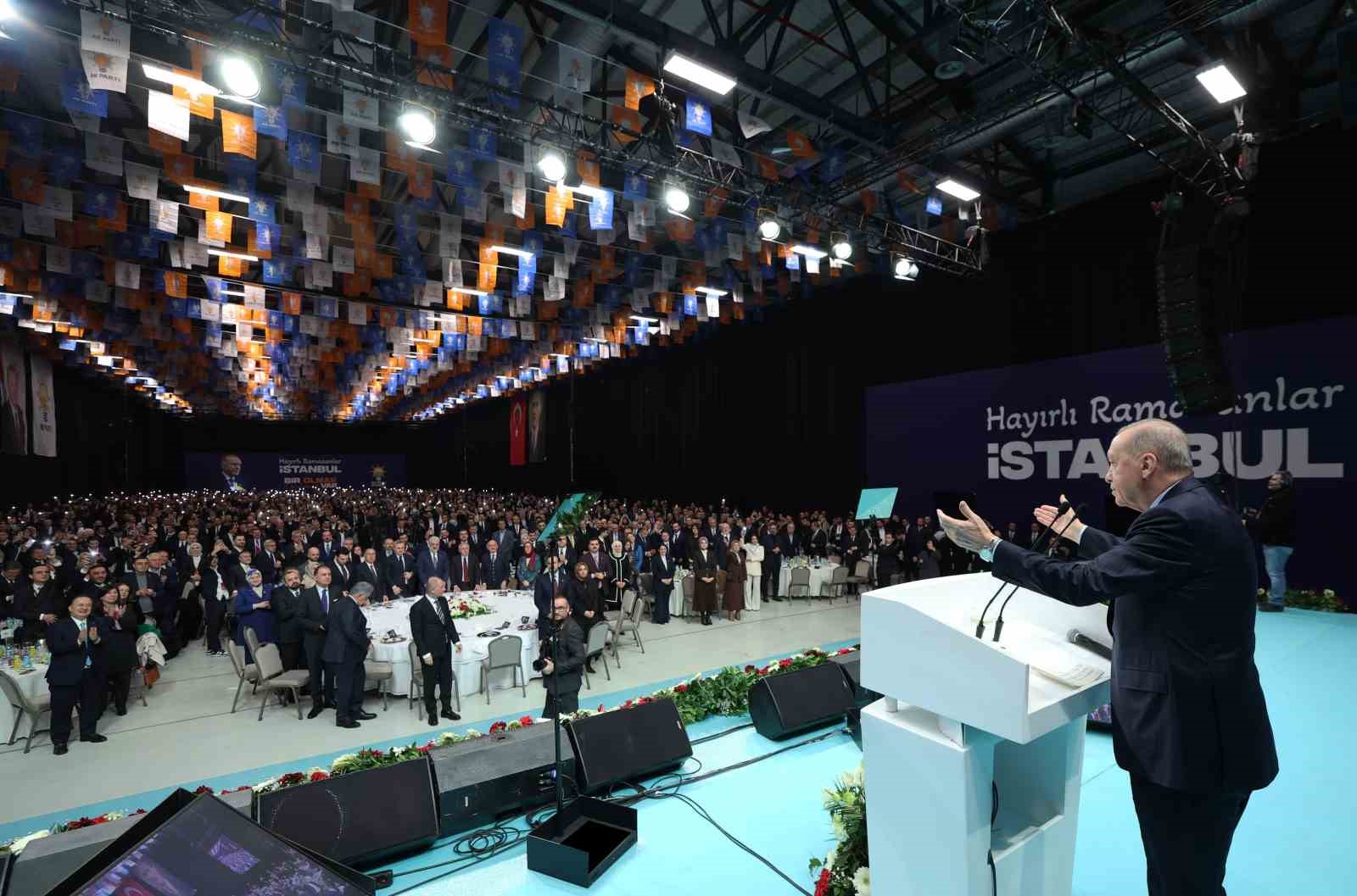 Cumhurbaşkanı Erdoğan: "İran’a yönelik Netanyahu’nun kışkırtmaları ile başlayan Amerika-İsrail saldırılarından üzüntü ve endişe duyuyoruz"
