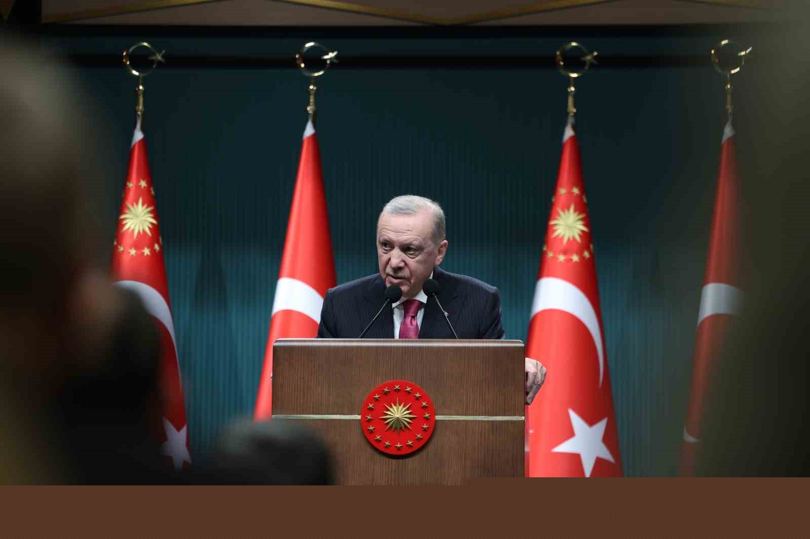 Cumhurbaşkanı Erdoğan: "(İran’ın Türkiye’yi hedef alan füzeleri) Türkiye’nin dostluğunu zora sokacak son derece yanlış ve provakatif adımlar atılmaya devam ediliyor"
