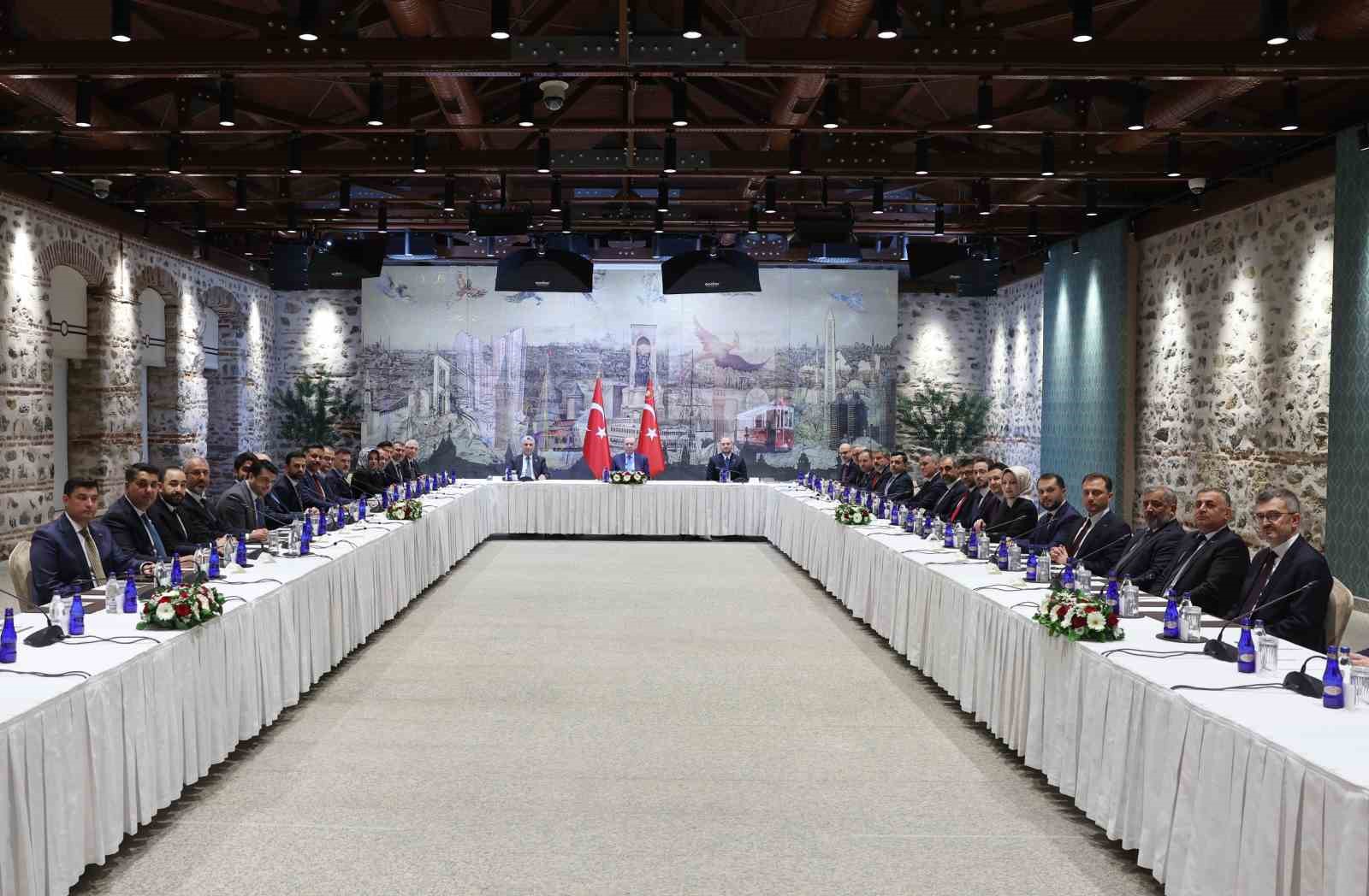 Cumhurbaşkanı Erdoğan, iş adamları heyetini kabul etti

