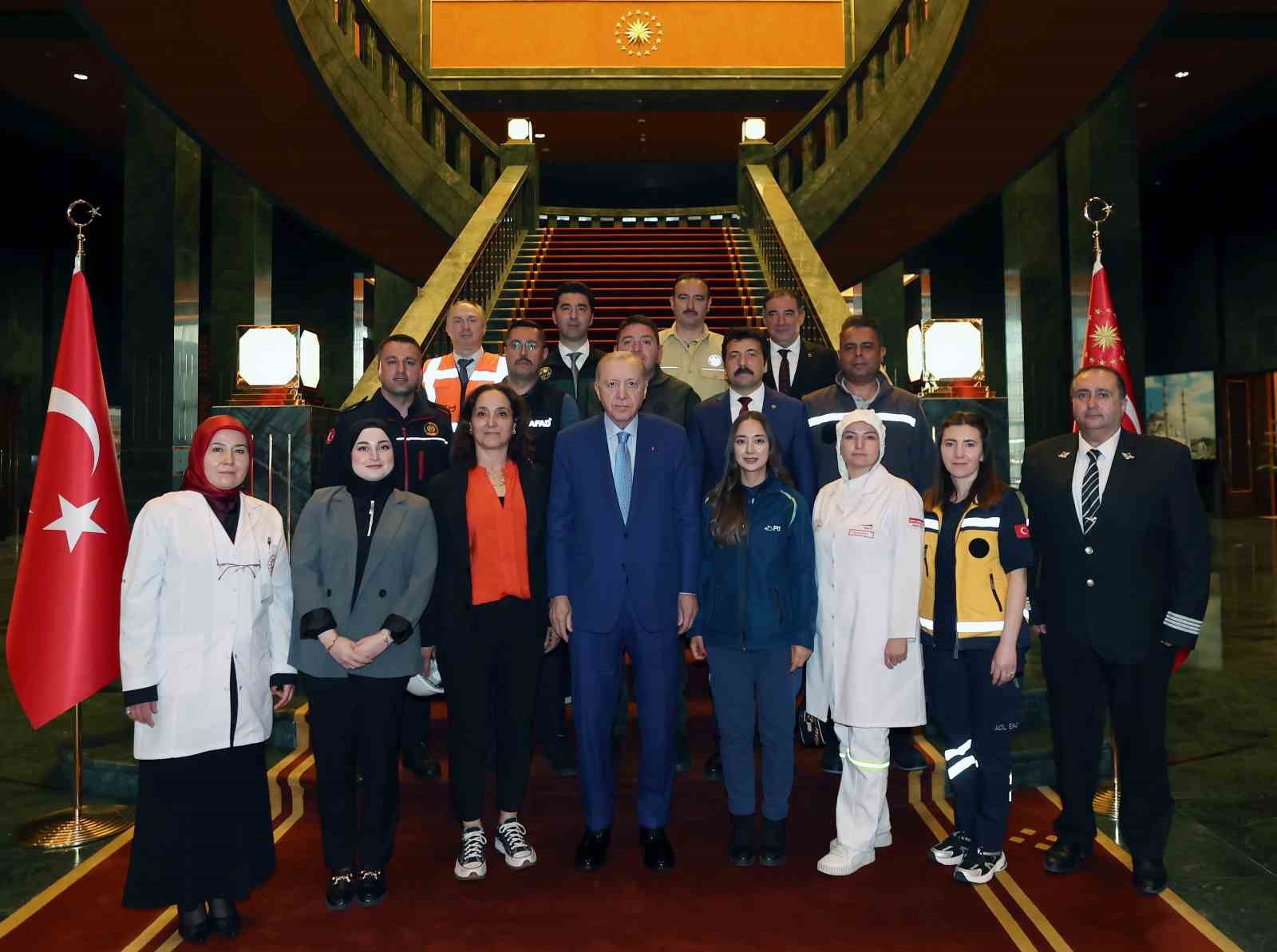 Cumhurbaşkanı Erdoğan, işçi ve işveren temsilcilerini kabul etti
