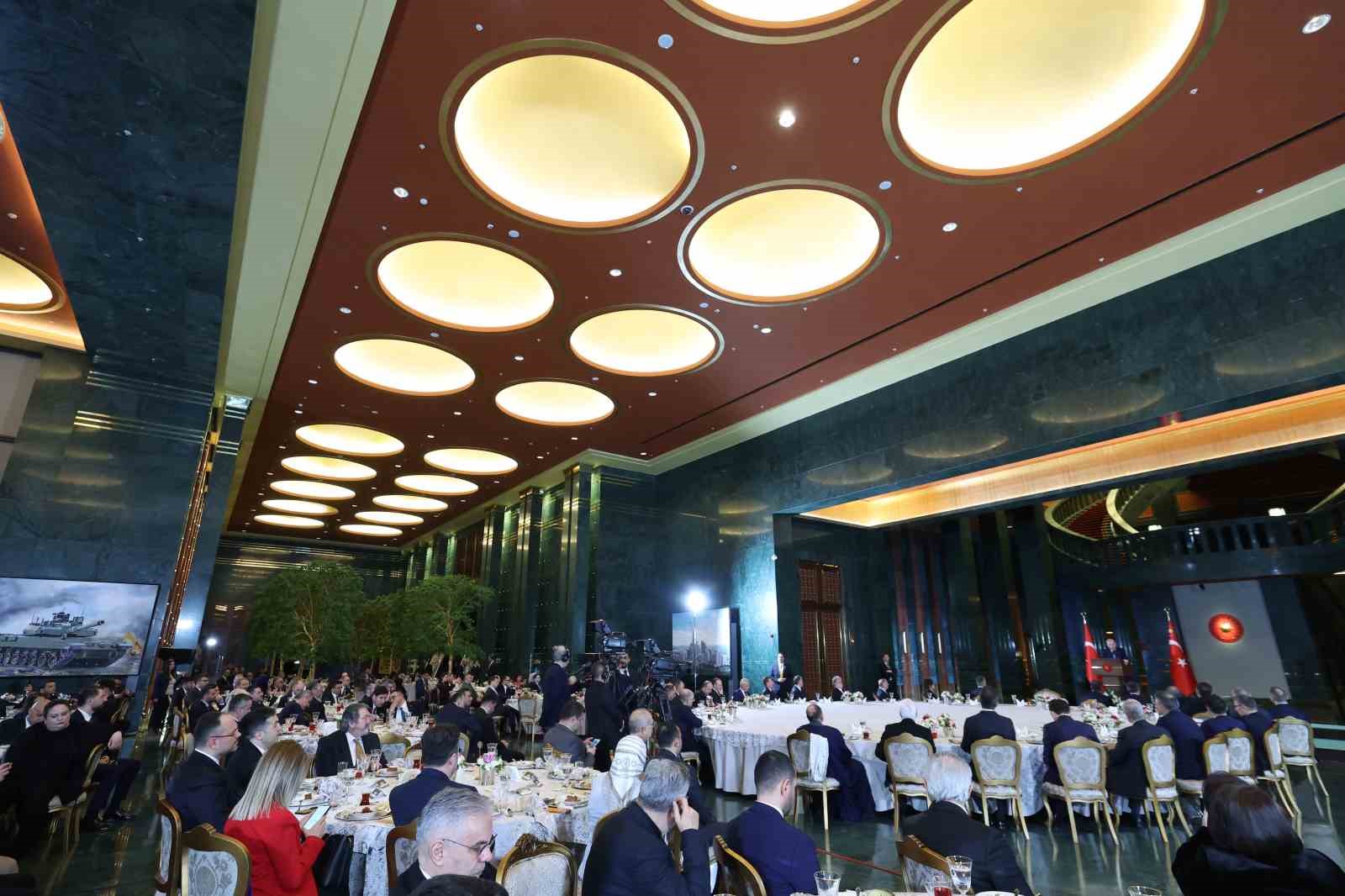 Cumhurbaşkanı Erdoğan: "İsrail; tamamen keyfi sebeplerle Mescid-i Aksa’yı 17 gündür Müslümanların ibadetine kapalı tutuyor"
