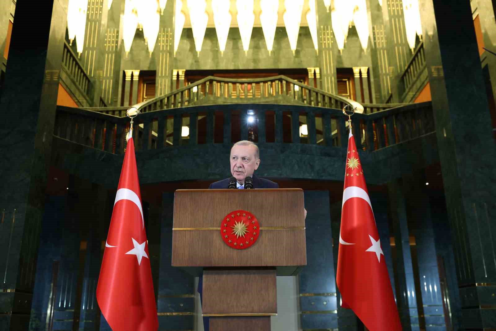 Cumhurbaşkanı Erdoğan: "İsrail; tamamen keyfi sebeplerle Mescid-i Aksa’yı 17 gündür Müslümanların ibadetine kapalı tutuyor"
