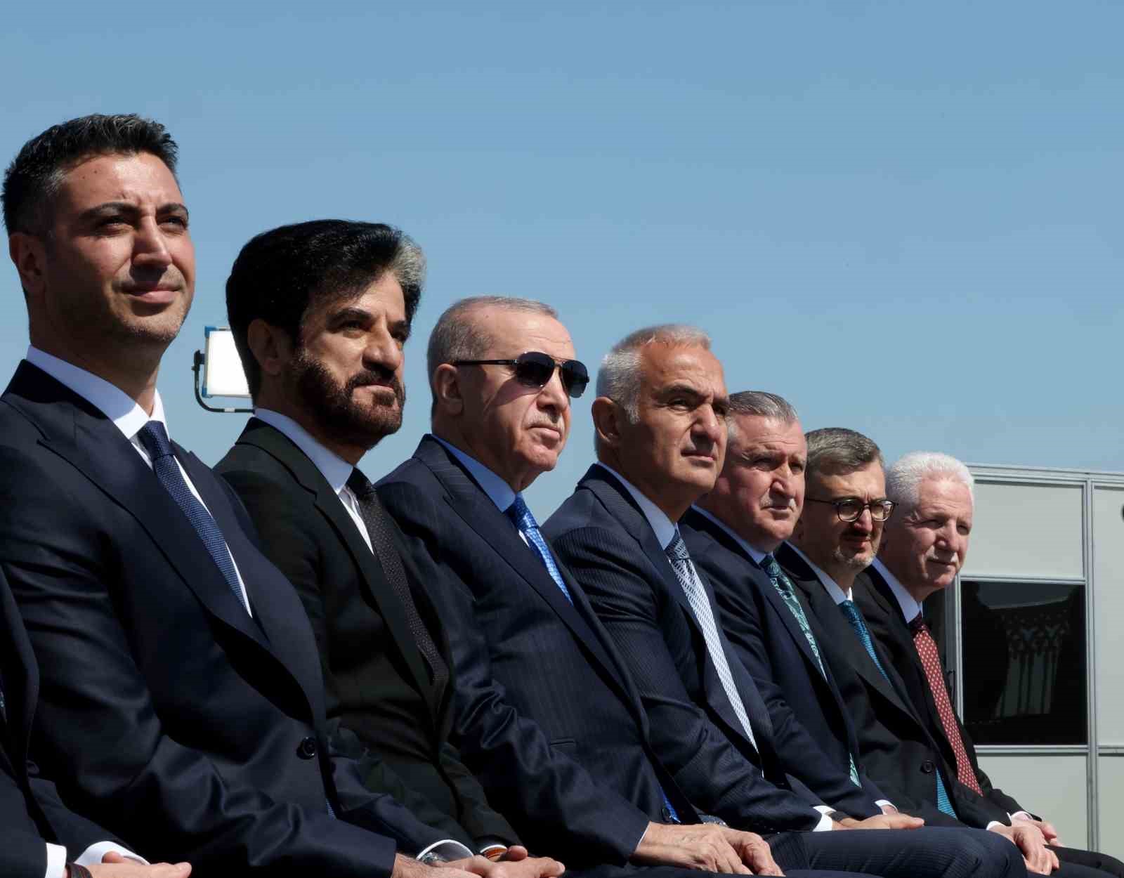 Cumhurbaşkanı Erdoğan: "İstanbul Park 5 dönem boyunca yarışlara ev sahipliği yapacak"
