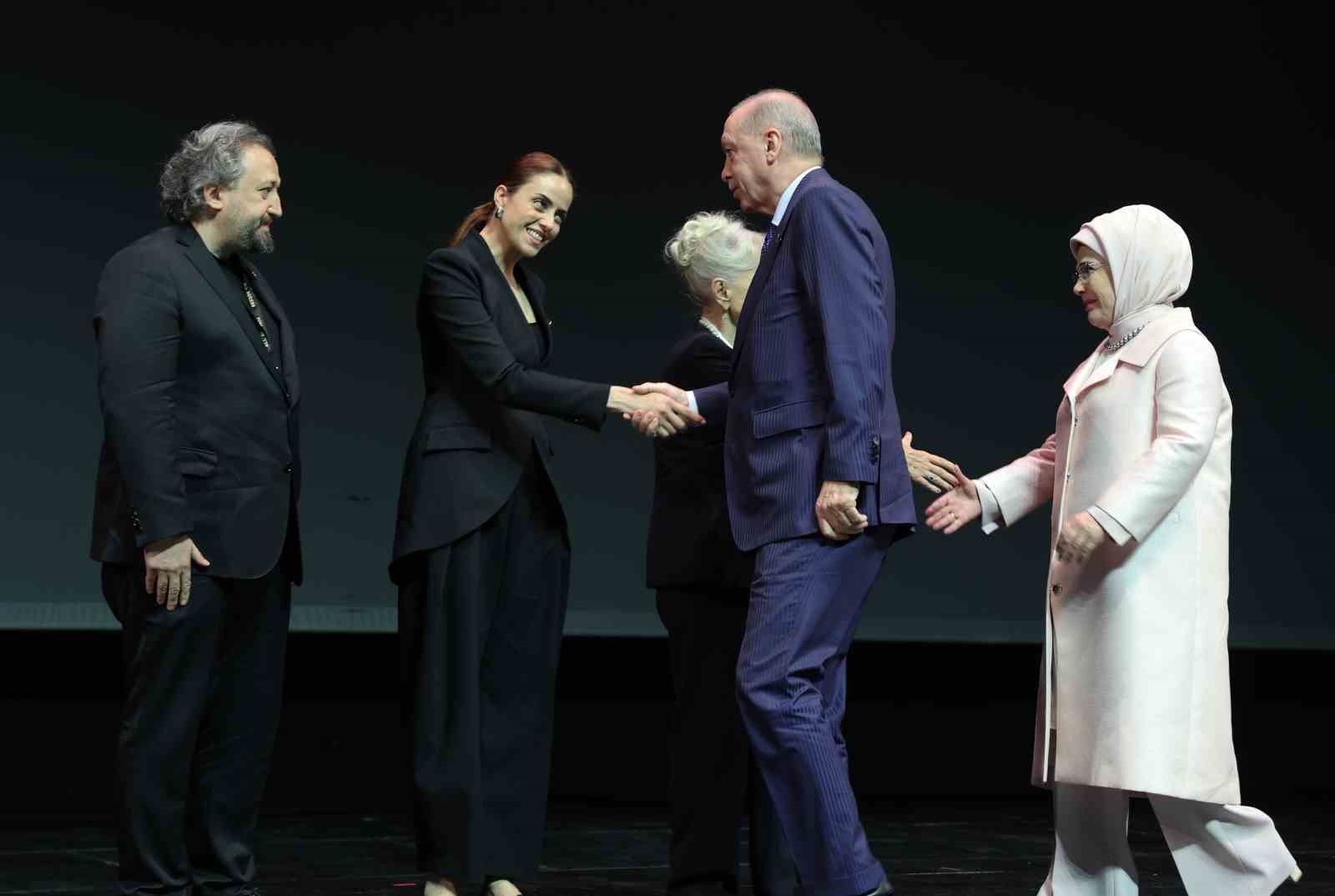 Cumhurbaşkanı Erdoğan İstanbul’da film galasına katıldı
