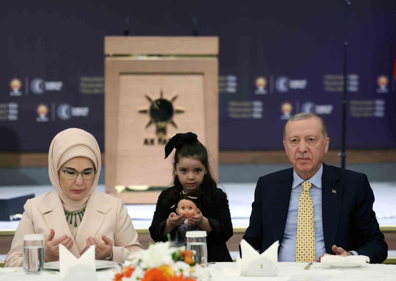 Cumhurbaşkanı Erdoğan: "Kan akmasın, gözyaşları dinsin, bölgemiz artık yıllardır hasretini çektiği kalıcı huzura kavuşsun istiyoruz"

