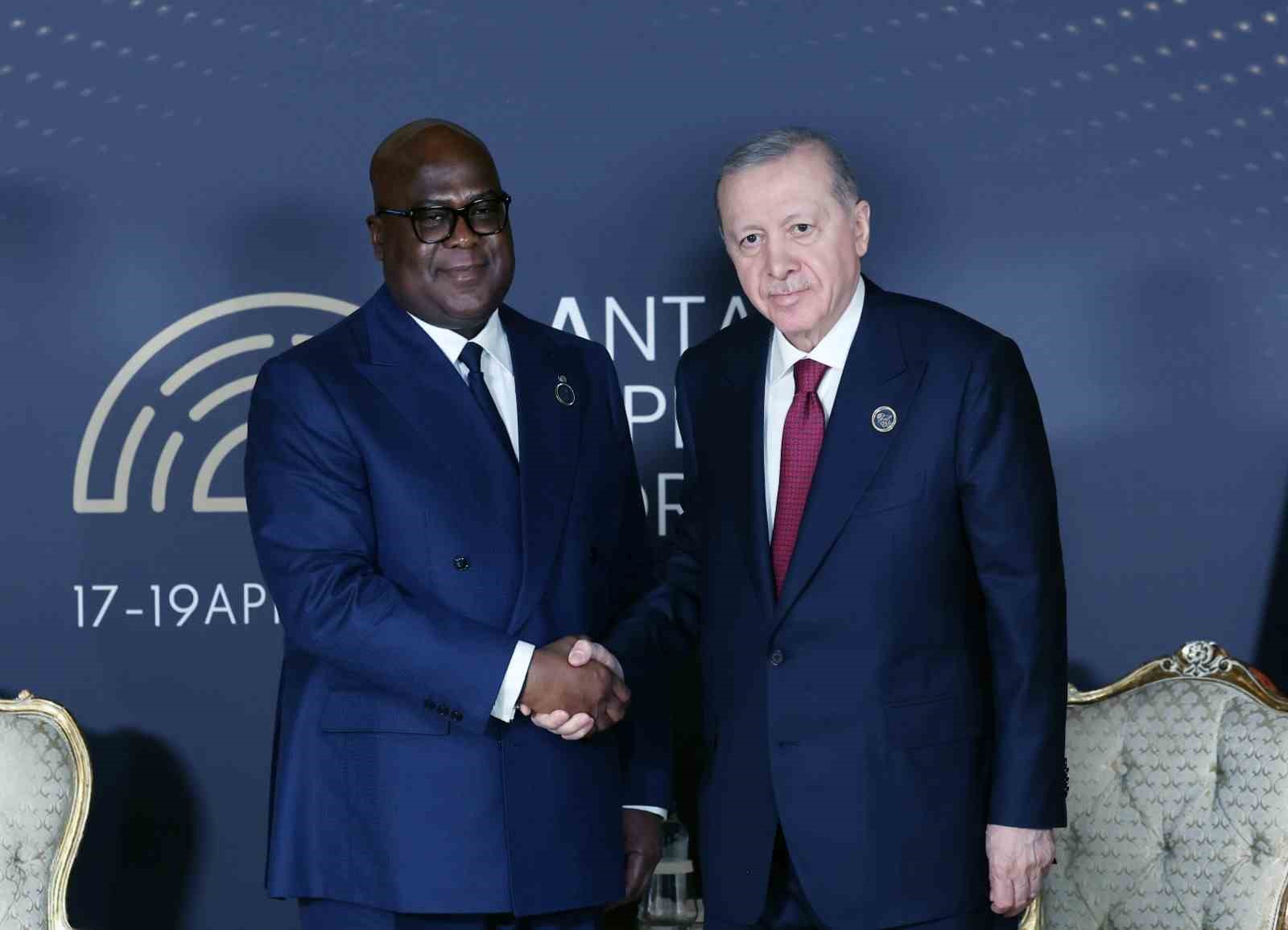 Cumhurbaşkanı Erdoğan, Kongo Demokratik Cumhuriyeti Cumhurbaşkanı Tshisekedi ile görüştü
