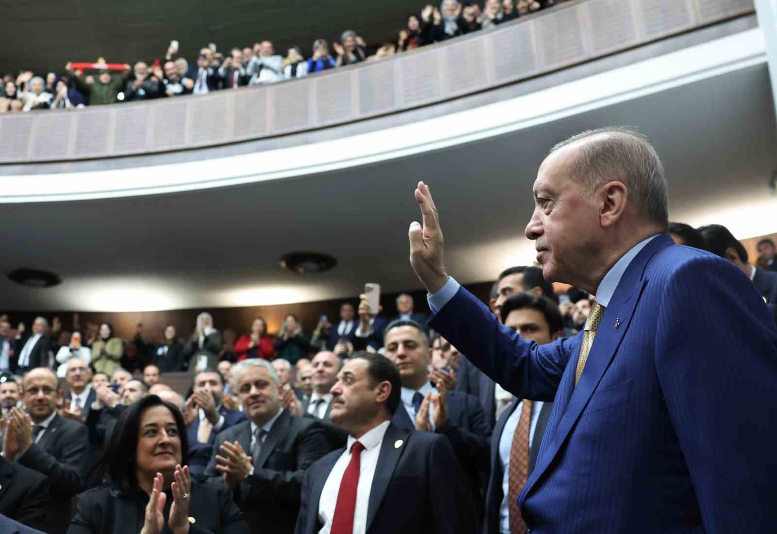Cumhurbaşkanı Erdoğan: "Laiklik kavramının arkasına saklanmaktan vazgeçin" (1)
Cumhurbaşkanı Erdoğan: "Laiklik kavramının arkasına saklanmaktan vazgeçin" (1)