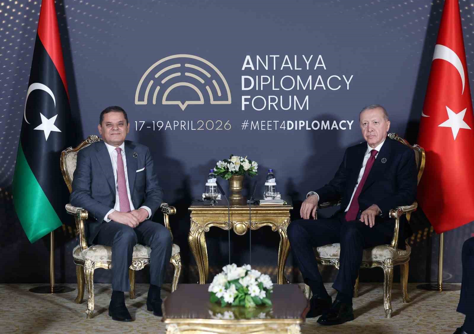 Cumhurbaşkanı Erdoğan, Libya Milli Birlik Hükümeti Başbakanı Abdülhamid Dibeybe ile bir araya geldi

