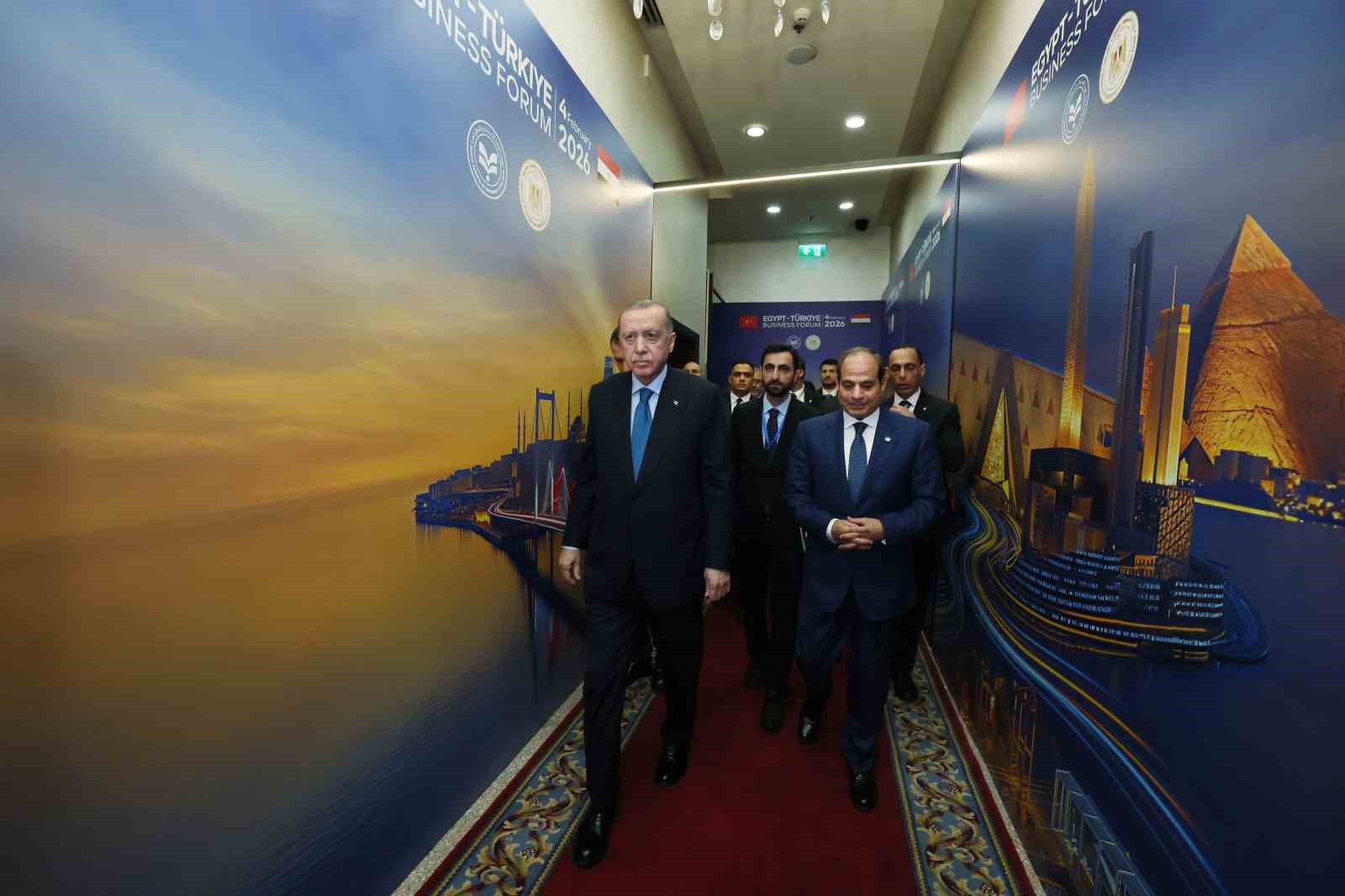 Cumhurbaşkanı Erdoğan: "Mısır ile aramızdaki iş birliğinin bölgemizin istikrarına yaptığı katkıya hep birlikte şahit oluyoruz"
