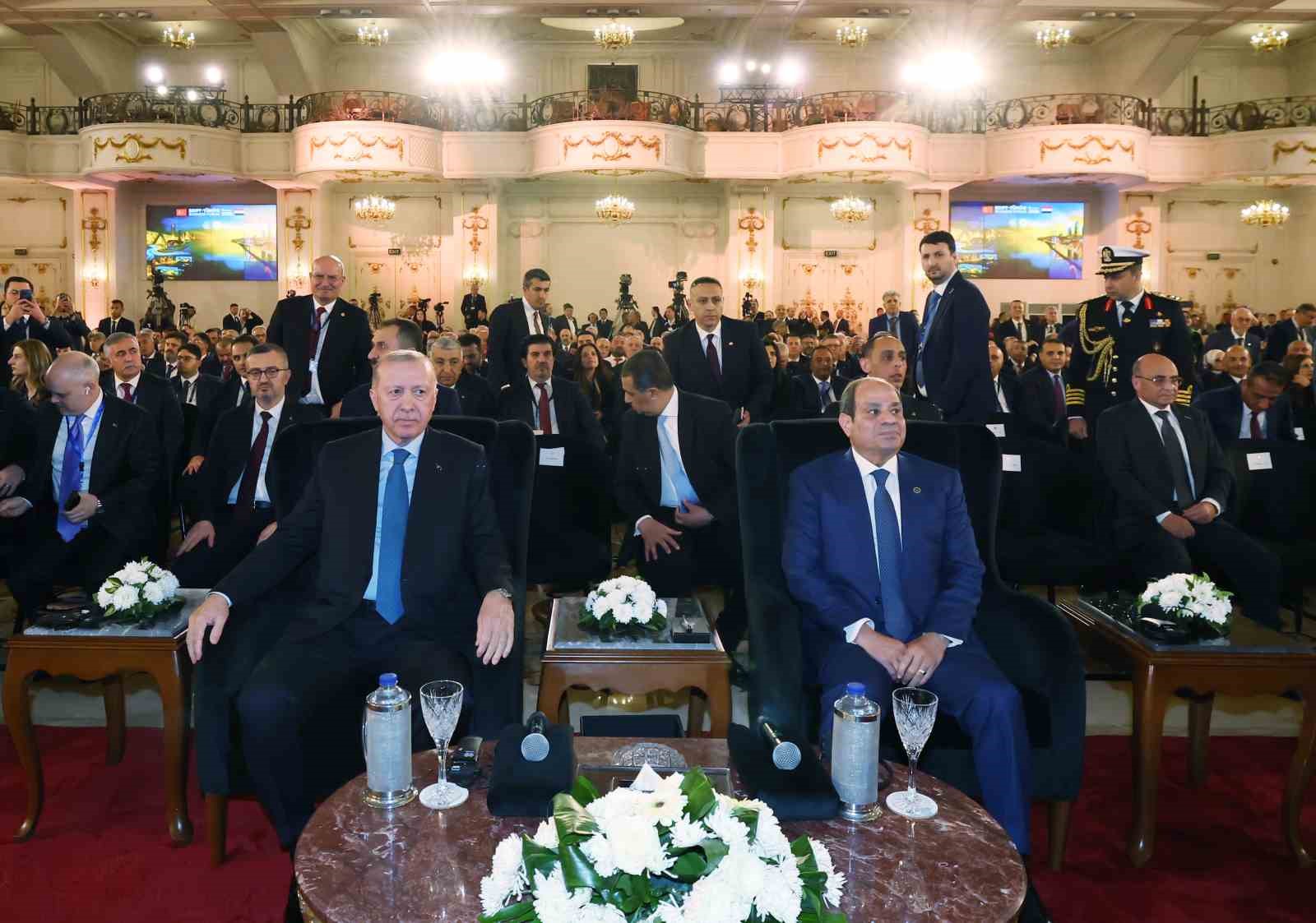 Cumhurbaşkanı Erdoğan: "Mısır ile aramızdaki iş birliğinin bölgemizin istikrarına yaptığı katkıya hep birlikte şahit oluyoruz"
