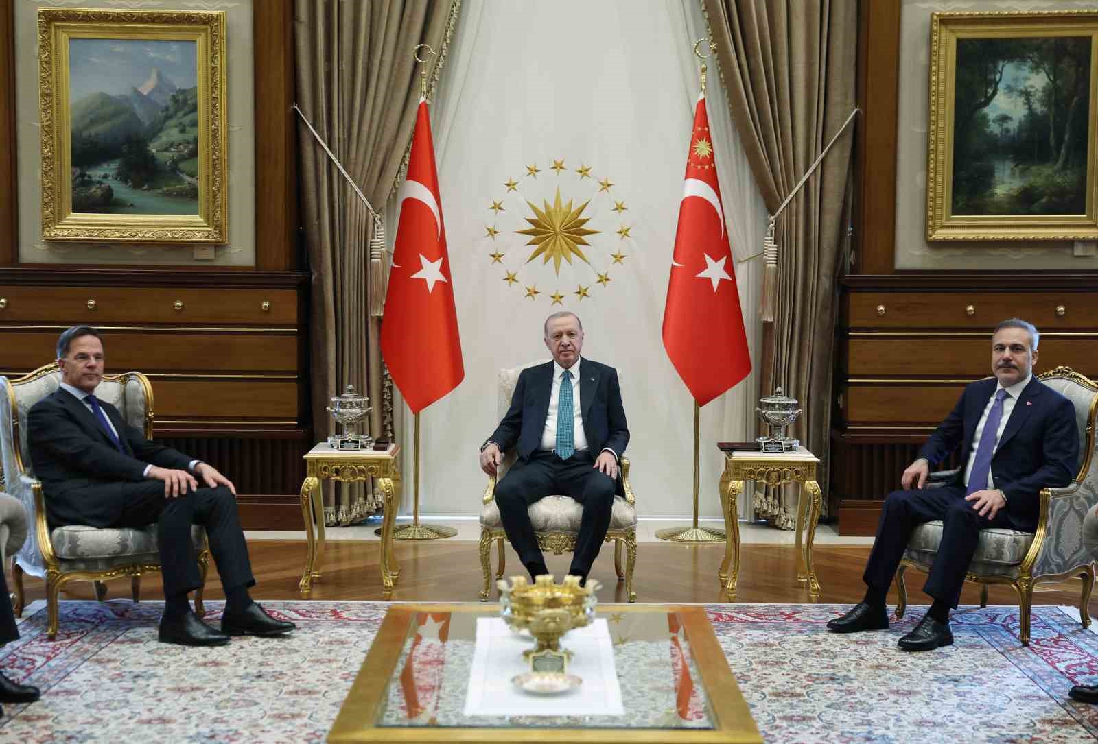 Cumhurbaşkanı Erdoğan, NATO Genel Sekreteri Rutte’yi kabul etti
