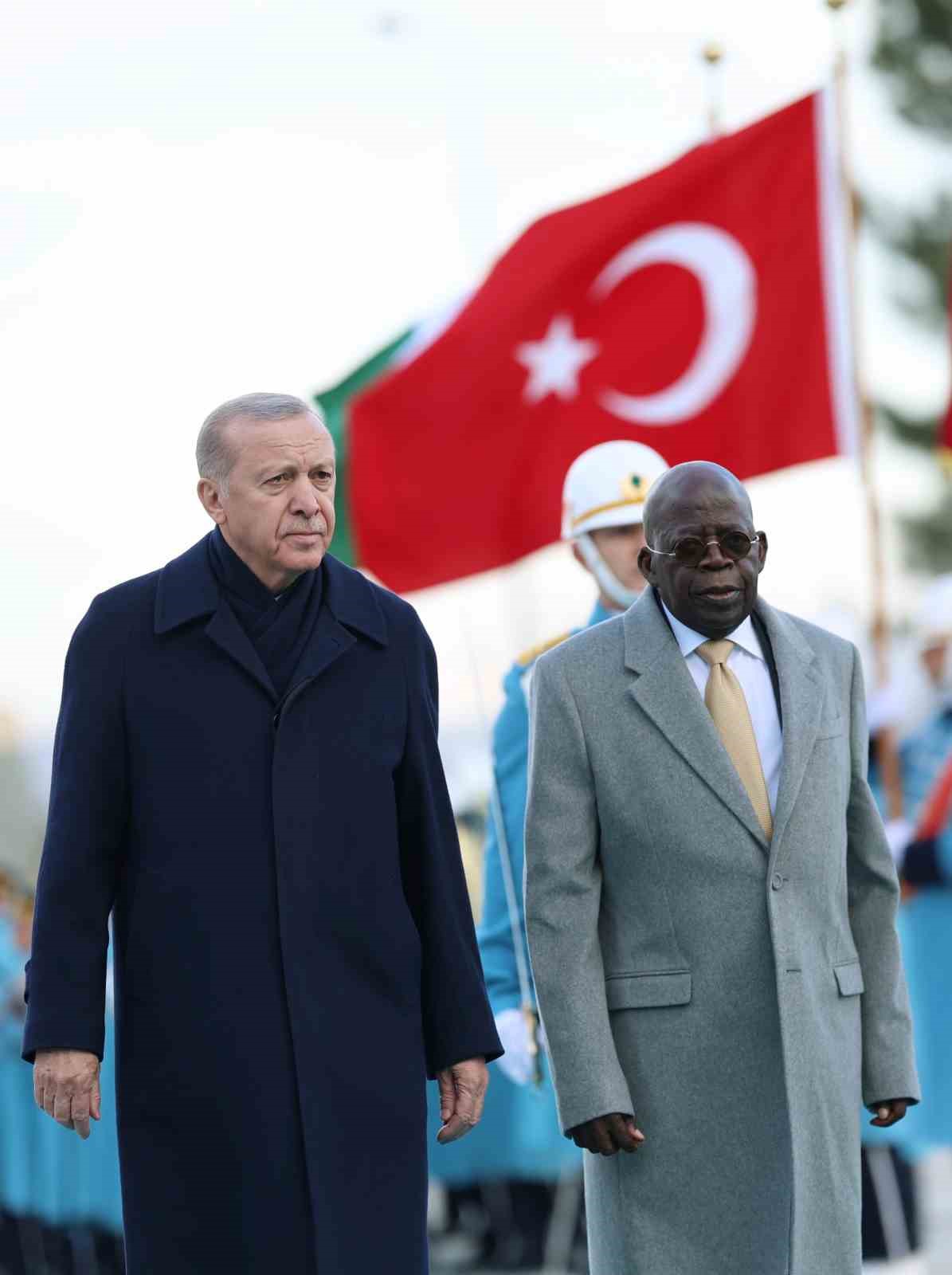 Cumhurbaşkanı Erdoğan, Nijerya Cumhurbaşkanı Tinubu’yu törenle karşıladı
