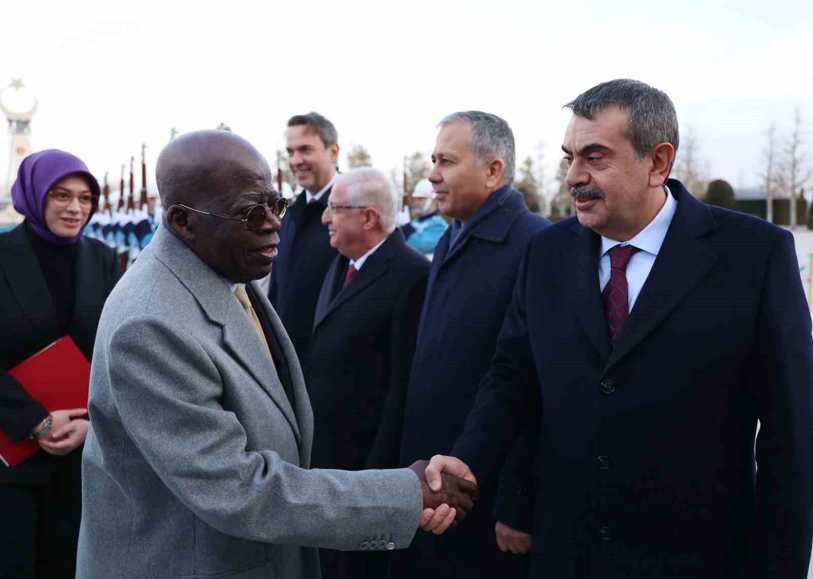 Cumhurbaşkanı Erdoğan, Nijerya Cumhurbaşkanı Tinubu’yu törenle karşıladı
