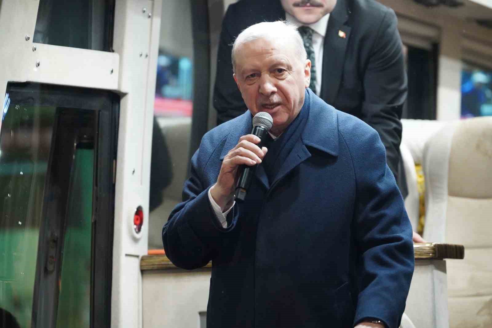 Cumhurbaşkanı Erdoğan: "Ramazan Bayramı’nı birlik ve beraberlik içinde kutlayalım"
